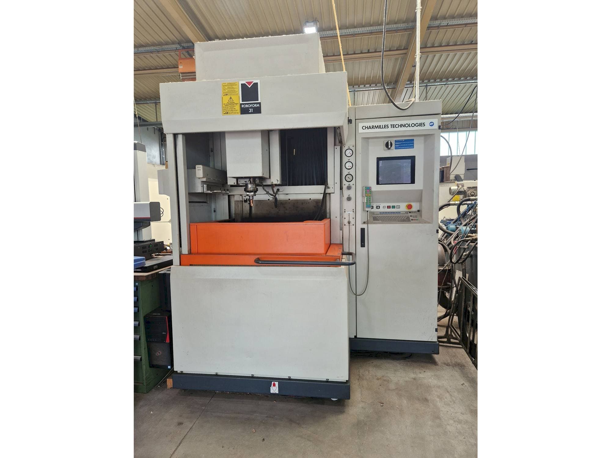 MACHINE_IMG_ALT_FRONT_VIEW