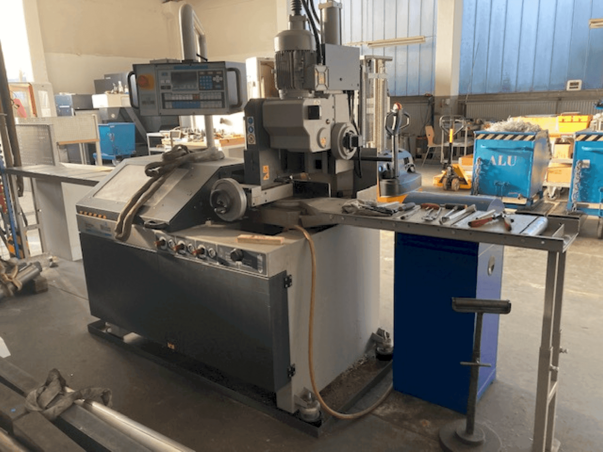 MACHINE_IMG_ALT_FRONT_VIEW