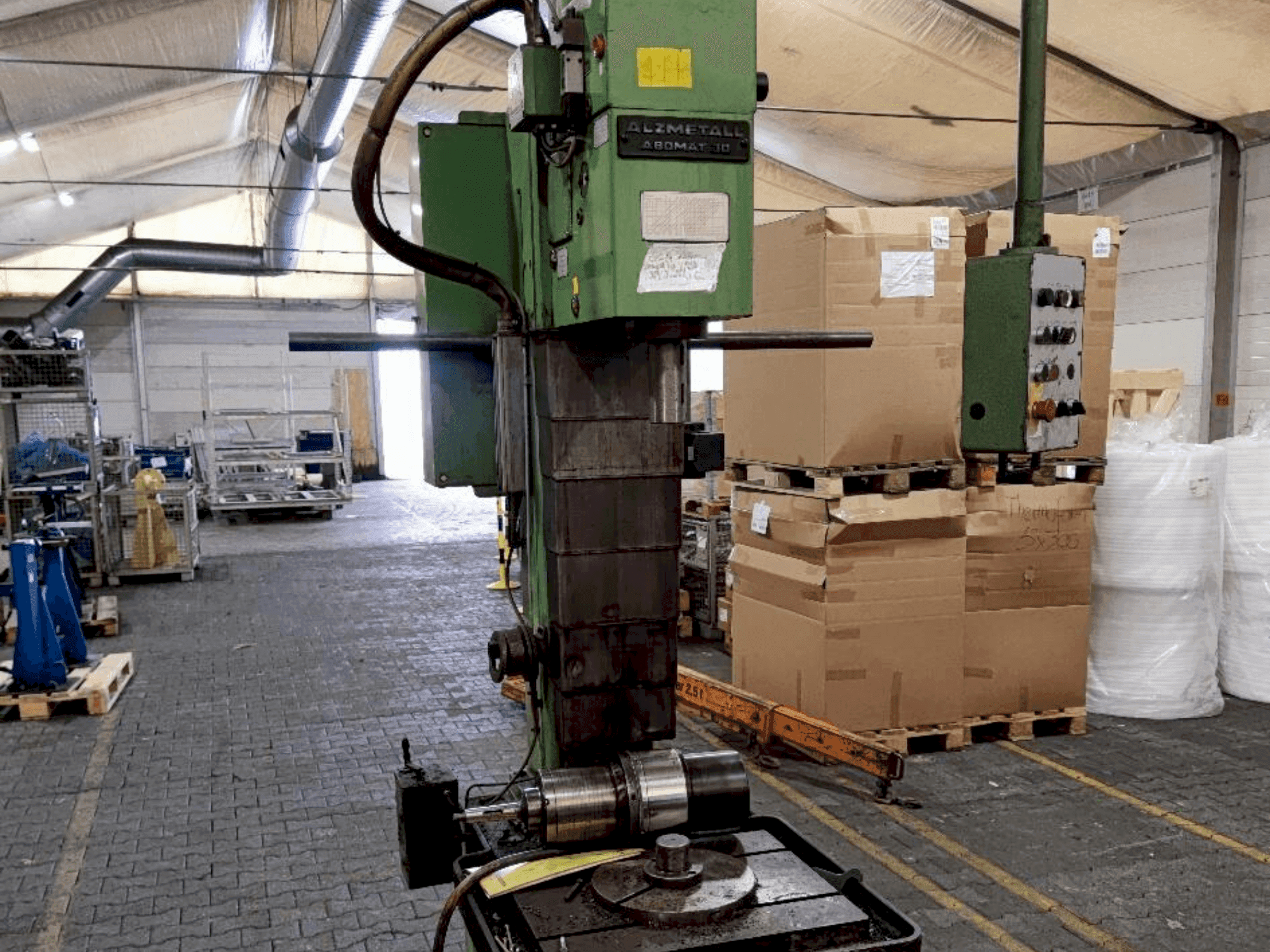 MACHINE_IMG_ALT_FRONT_VIEW