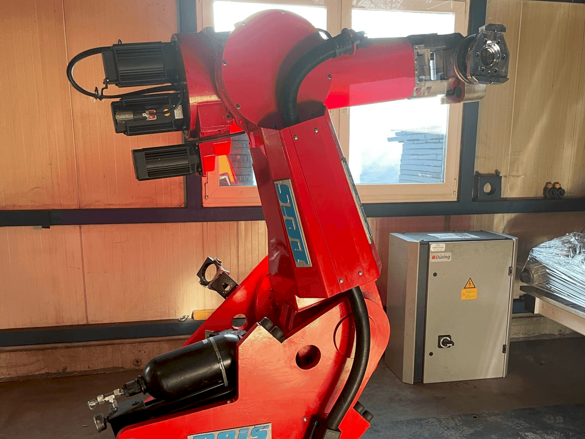 MACHINE_IMG_ALT_FRONT_VIEW