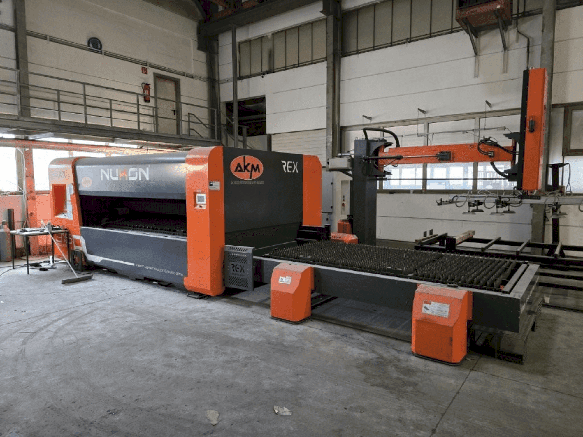 MACHINE_IMG_ALT_FRONT_VIEW