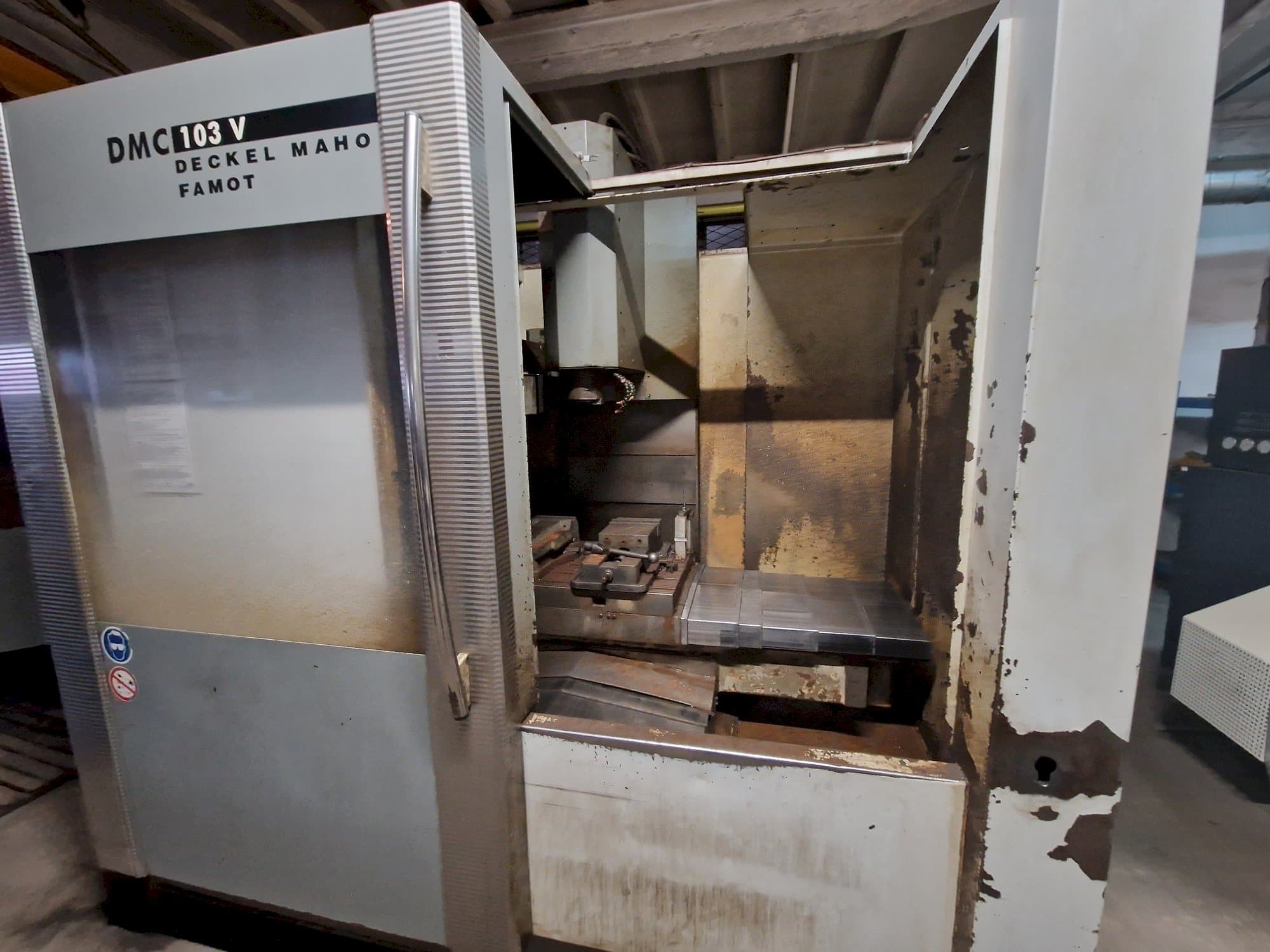 MACHINE_IMG_ALT_FRONT_VIEW