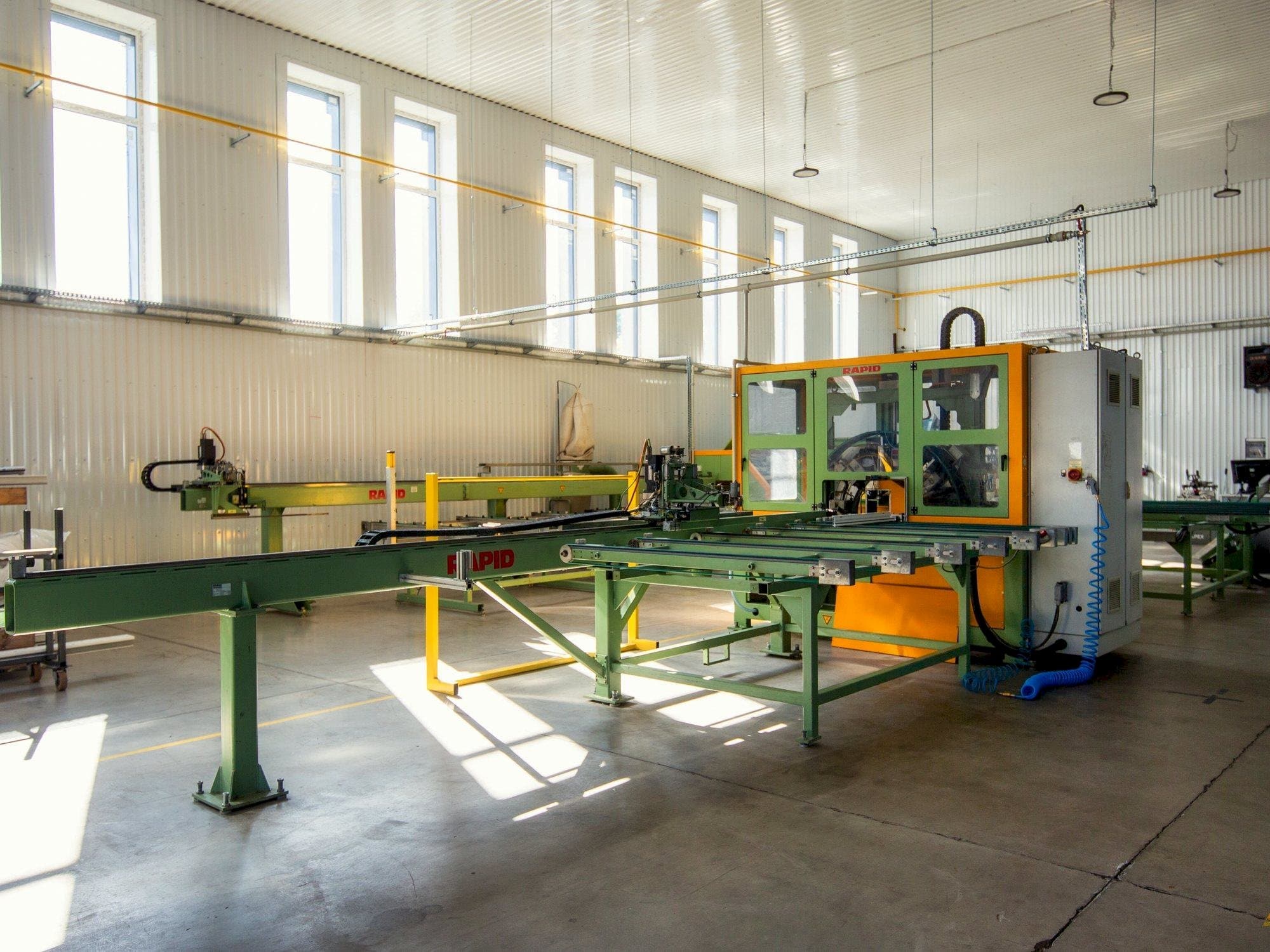 MACHINE_IMG_ALT_FRONT_VIEW