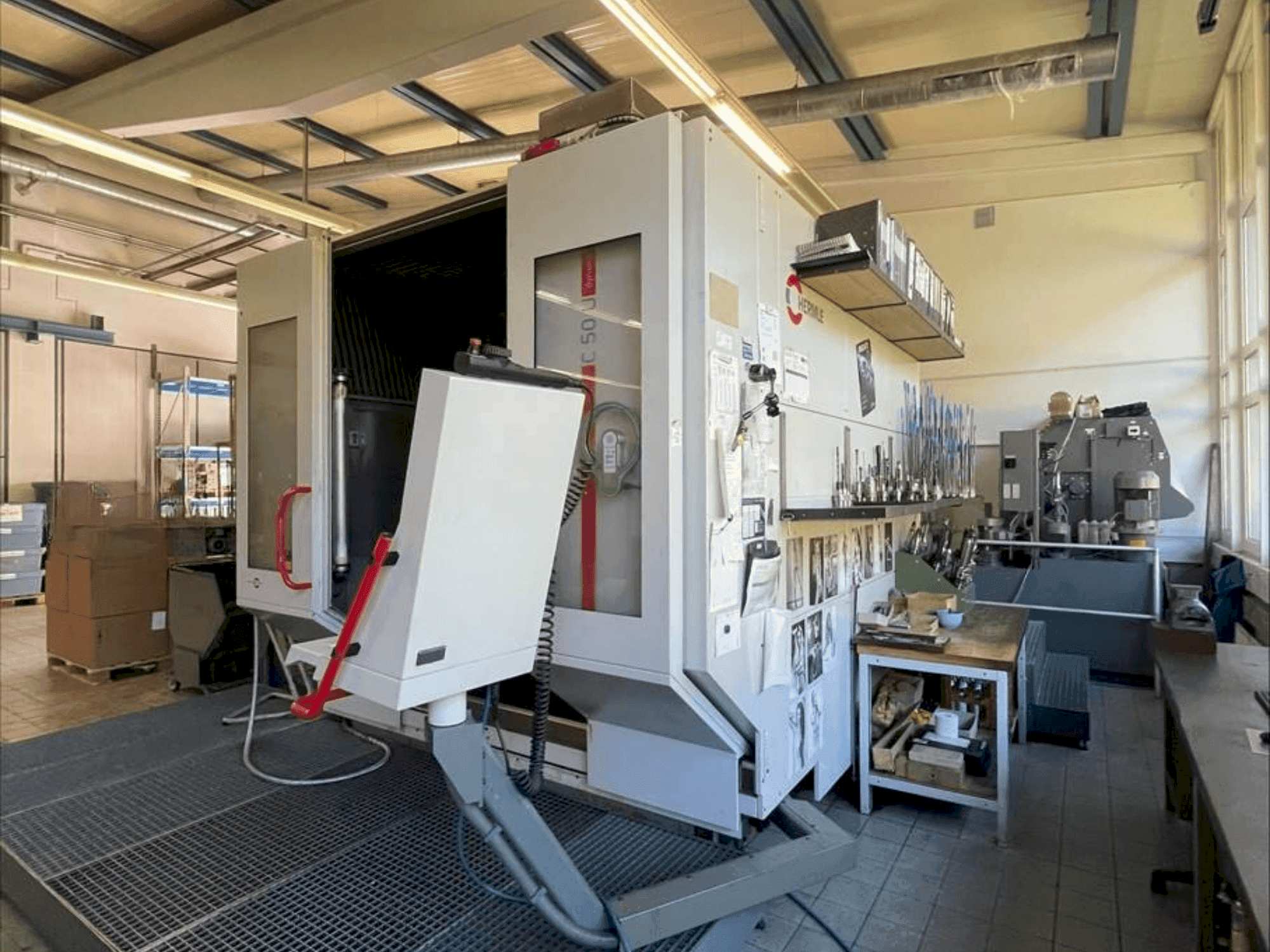 MACHINE_IMG_ALT_FRONT_VIEW