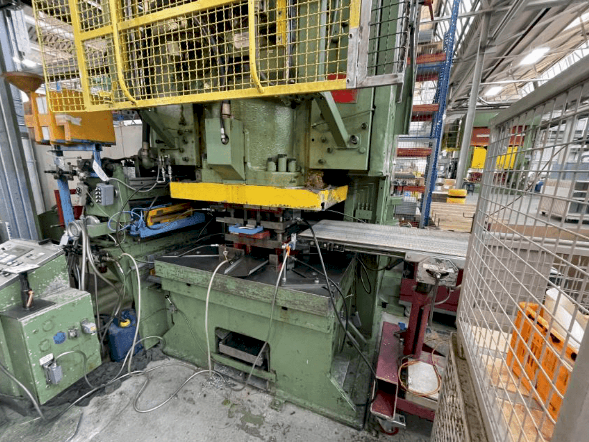 MACHINE_IMG_ALT_FRONT_VIEW