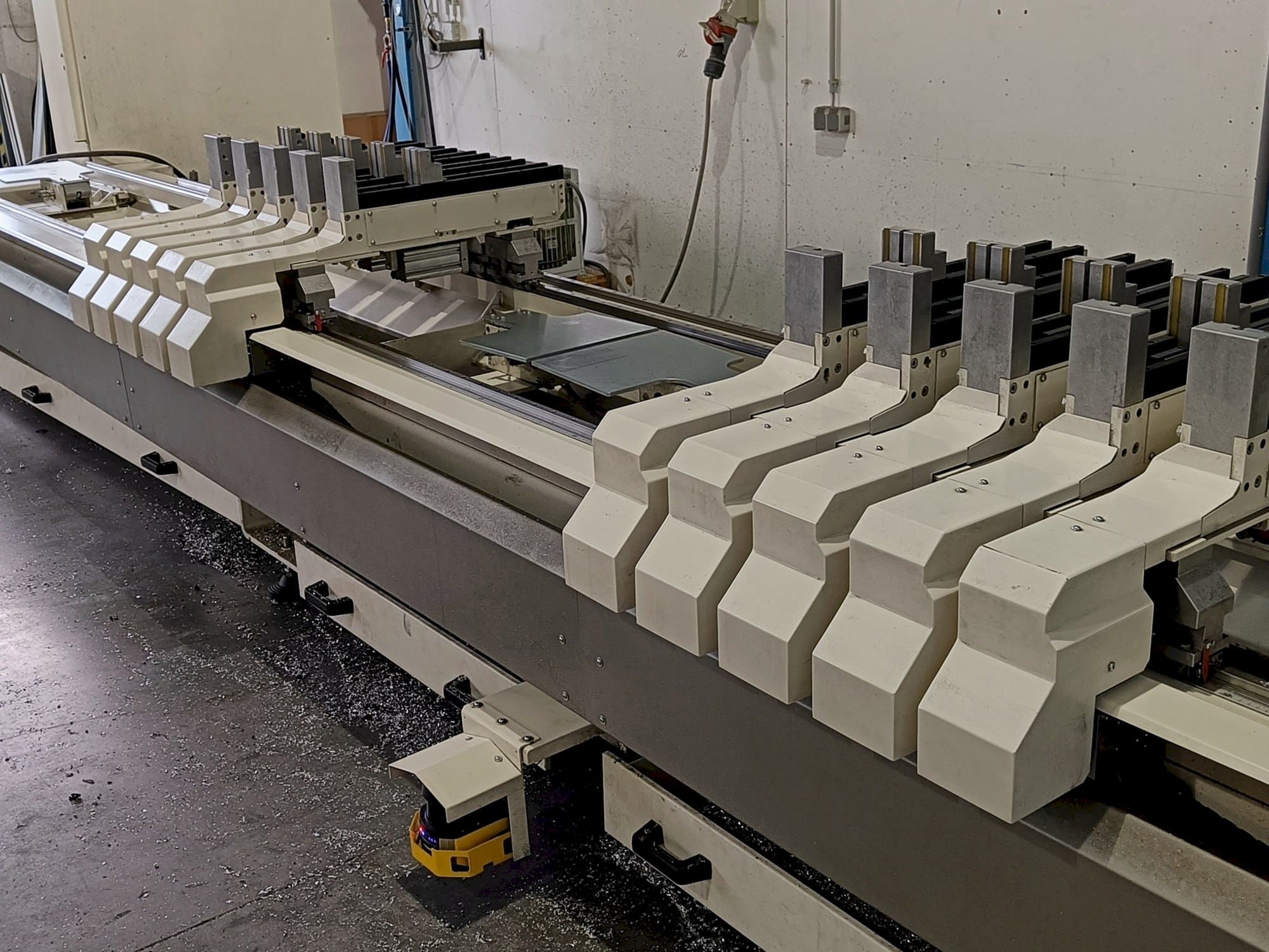 MACHINE_IMG_ALT_FRONT_VIEW