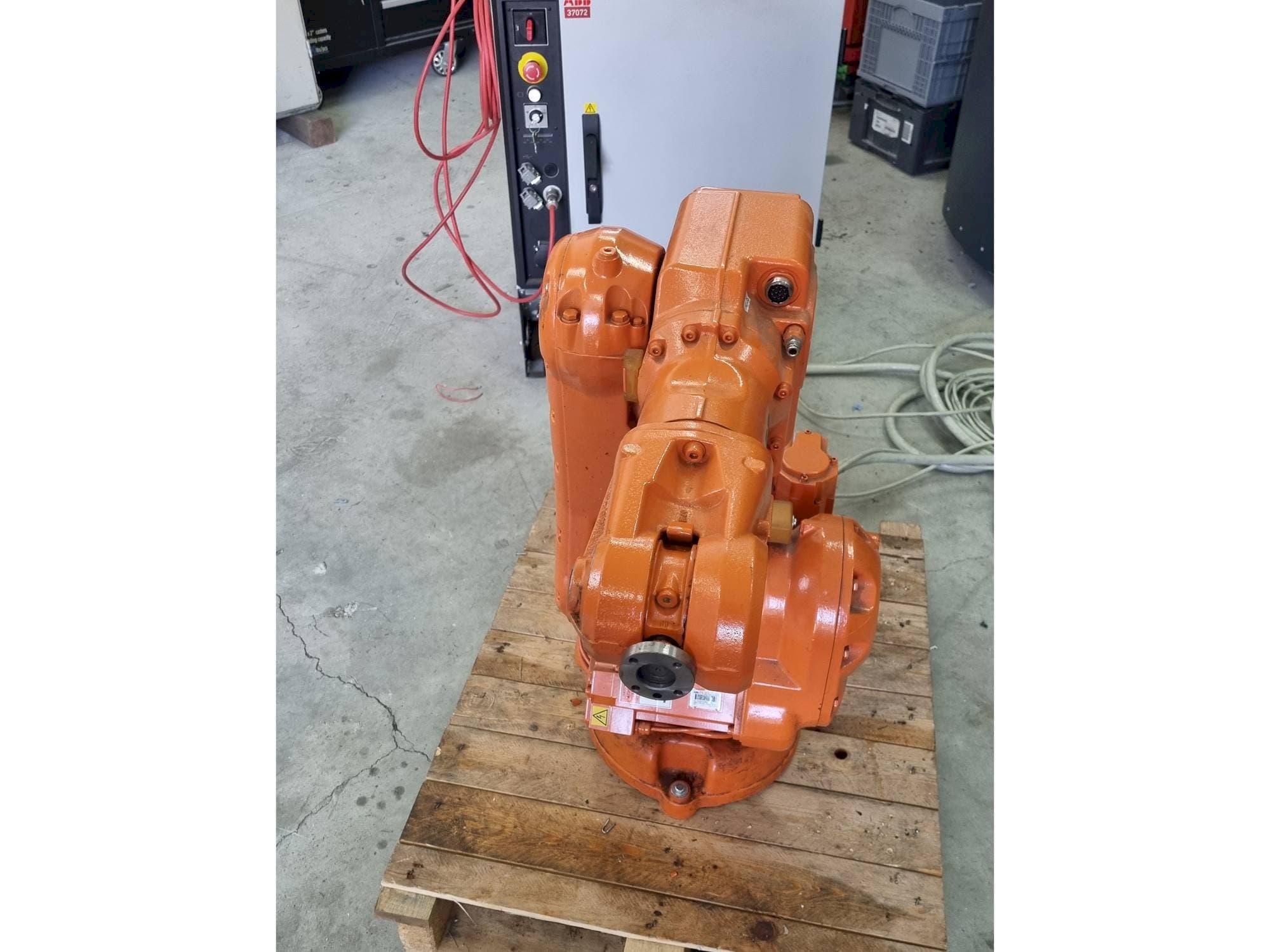 MACHINE_IMG_ALT_FRONT_VIEW