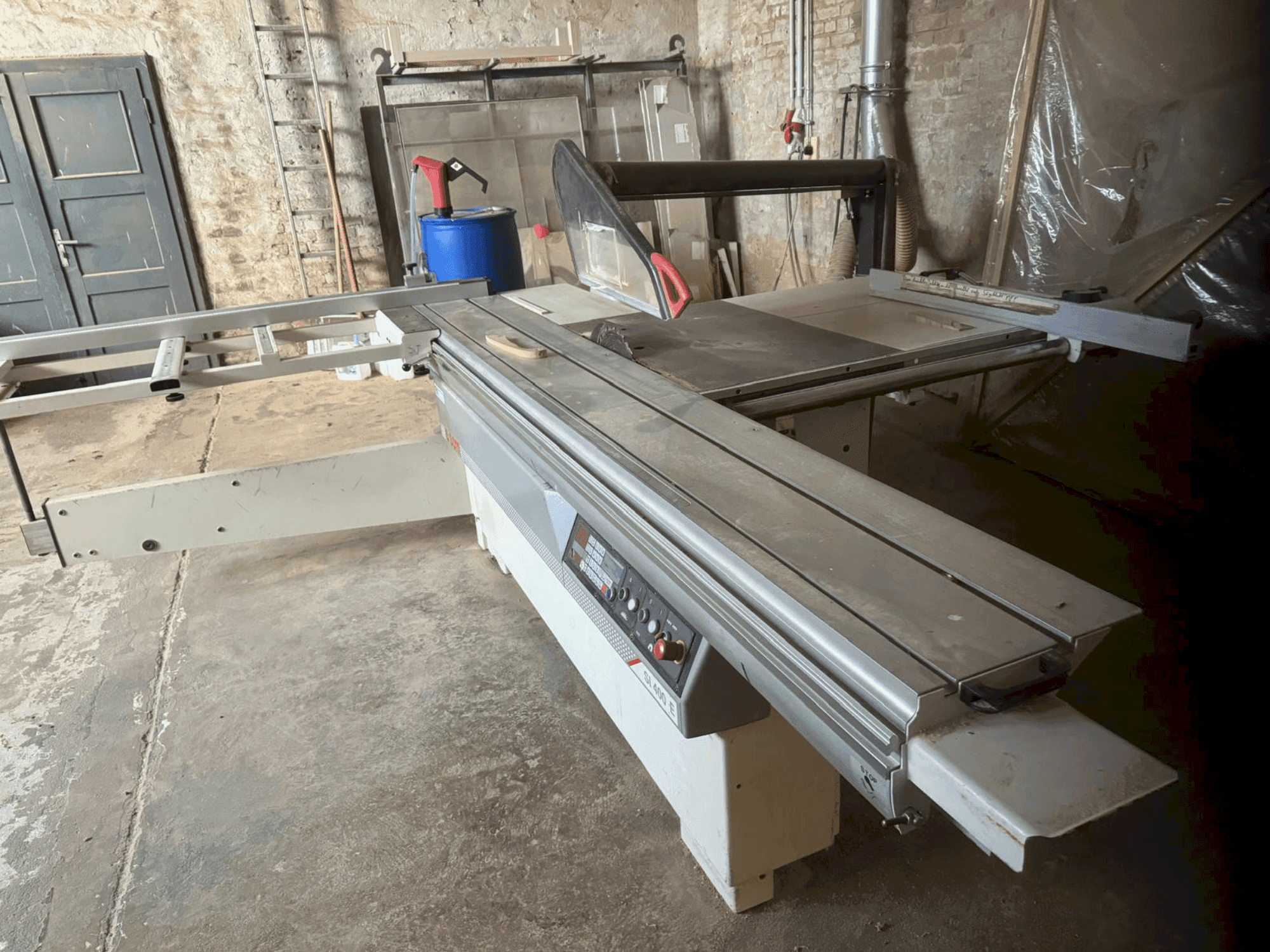 MACHINE_IMG_ALT_FRONT_VIEW