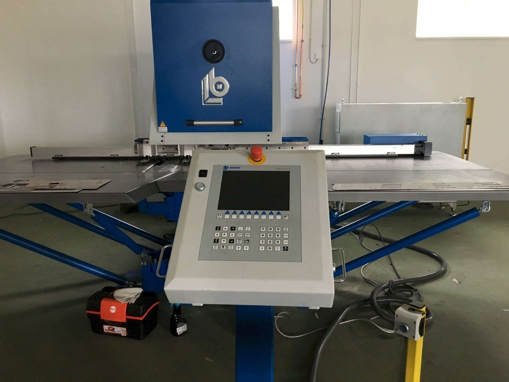 MACHINE_IMG_ALT_FRONT_VIEW