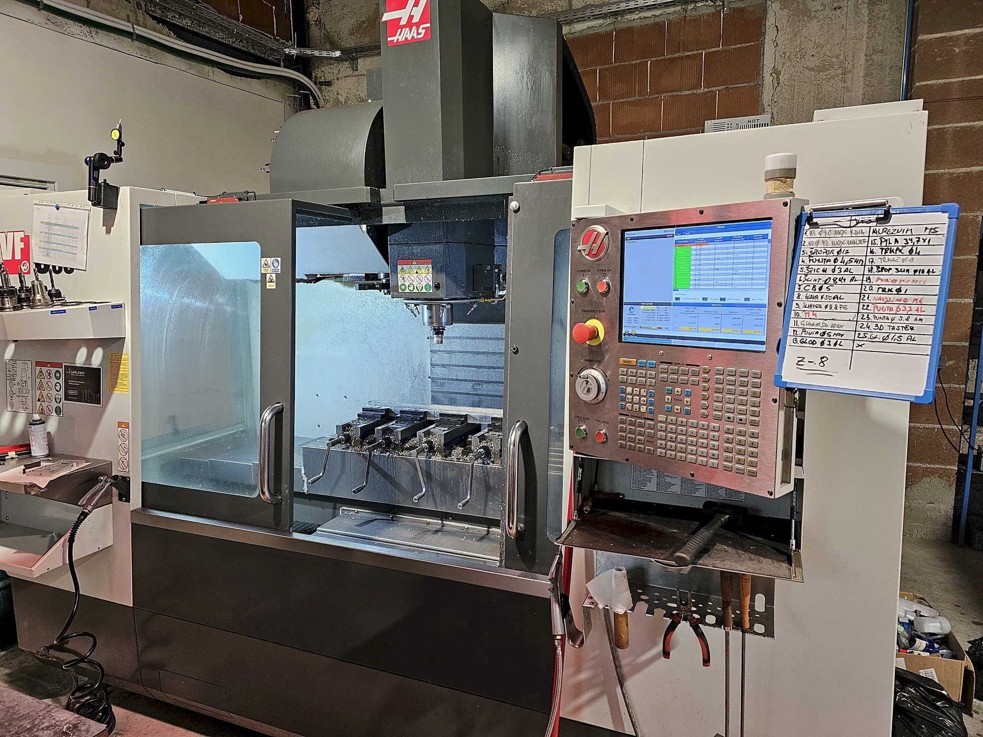 MACHINE_IMG_ALT_FRONT_VIEW