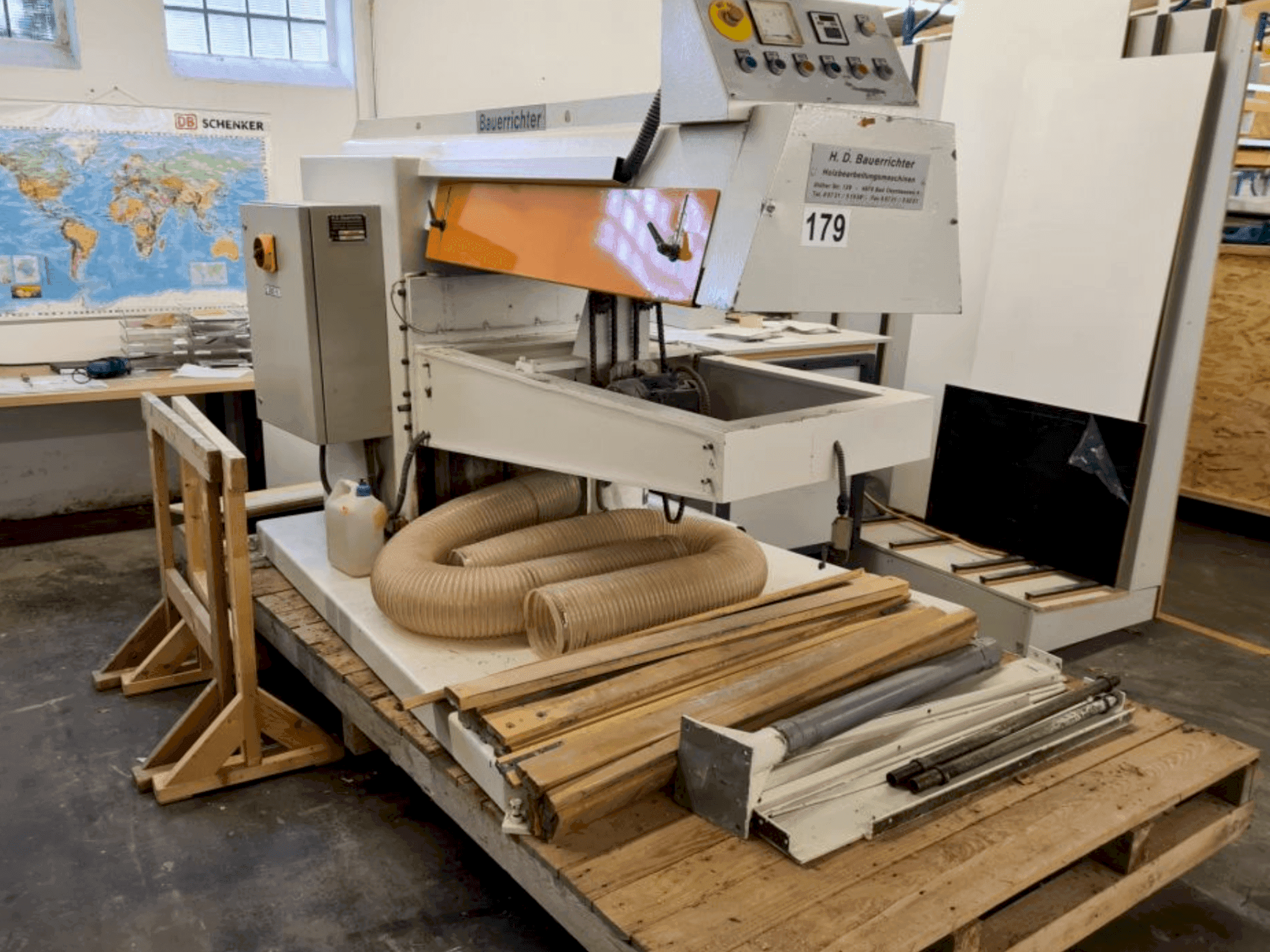 MACHINE_IMG_ALT_FRONT_VIEW