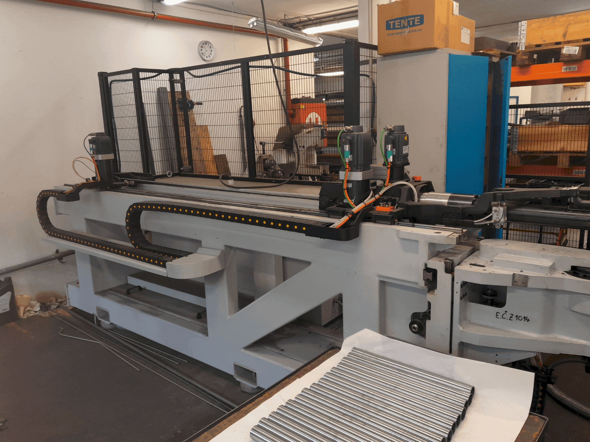 MACHINE_IMG_ALT_FRONT_VIEW