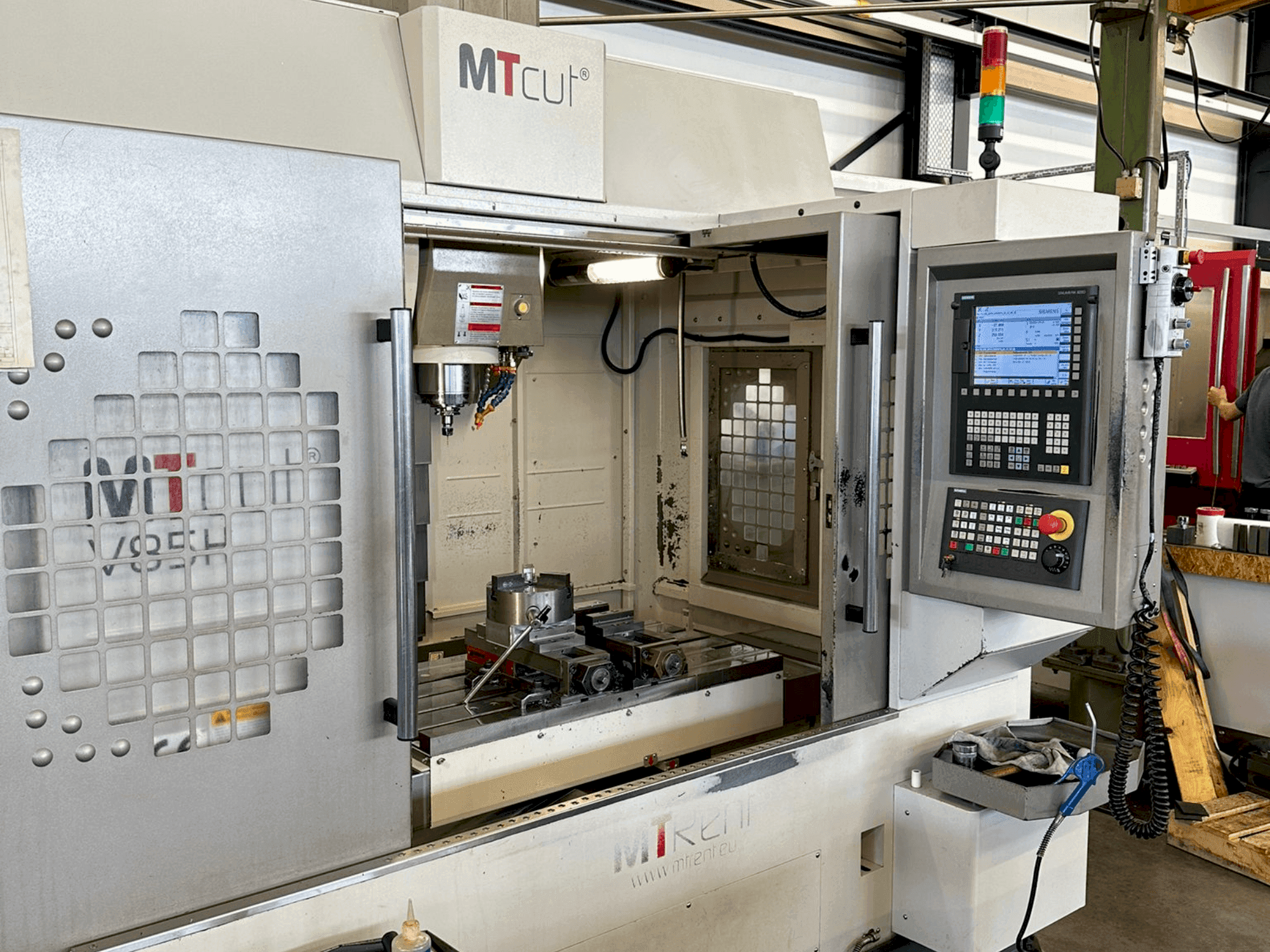 MACHINE_IMG_ALT_FRONT_VIEW