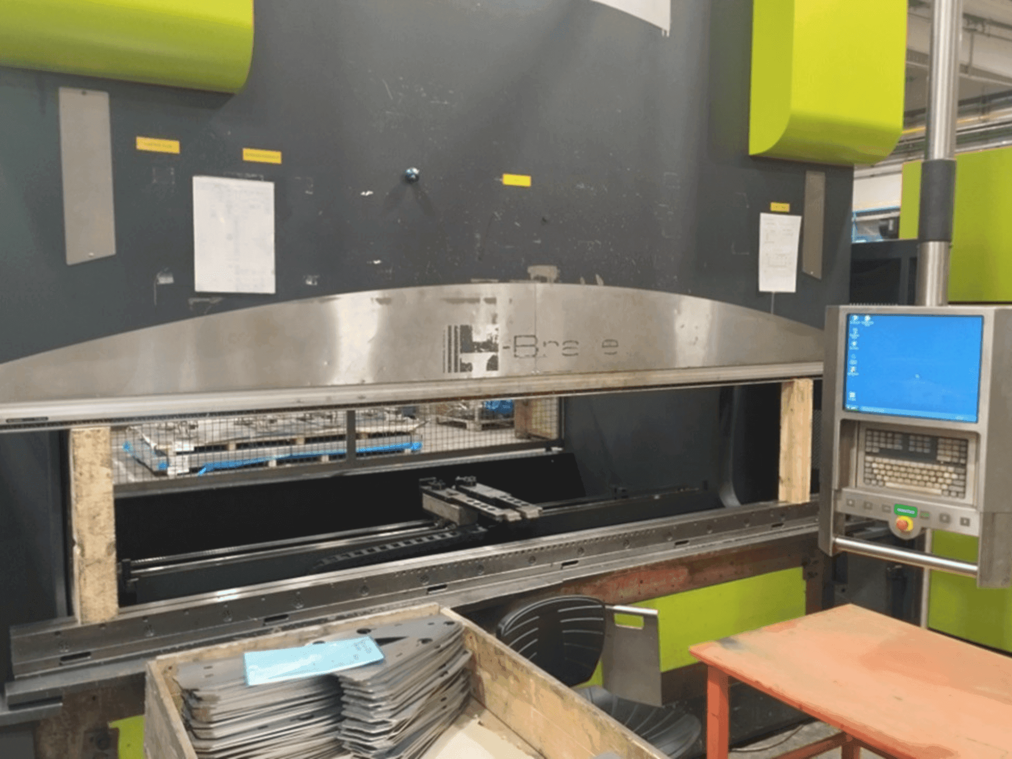 MACHINE_IMG_ALT_FRONT_VIEW