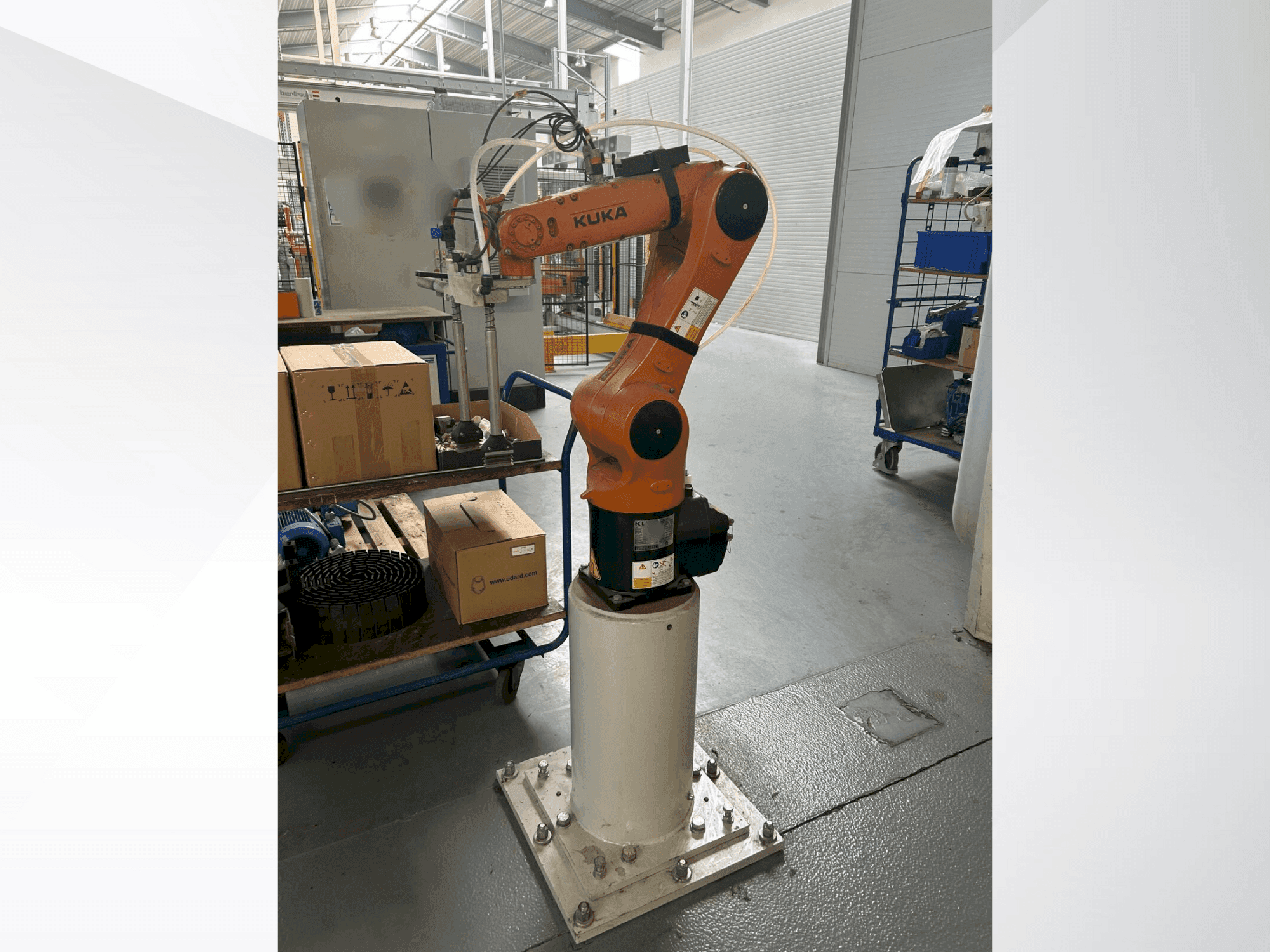 MACHINE_IMG_ALT_FRONT_VIEW