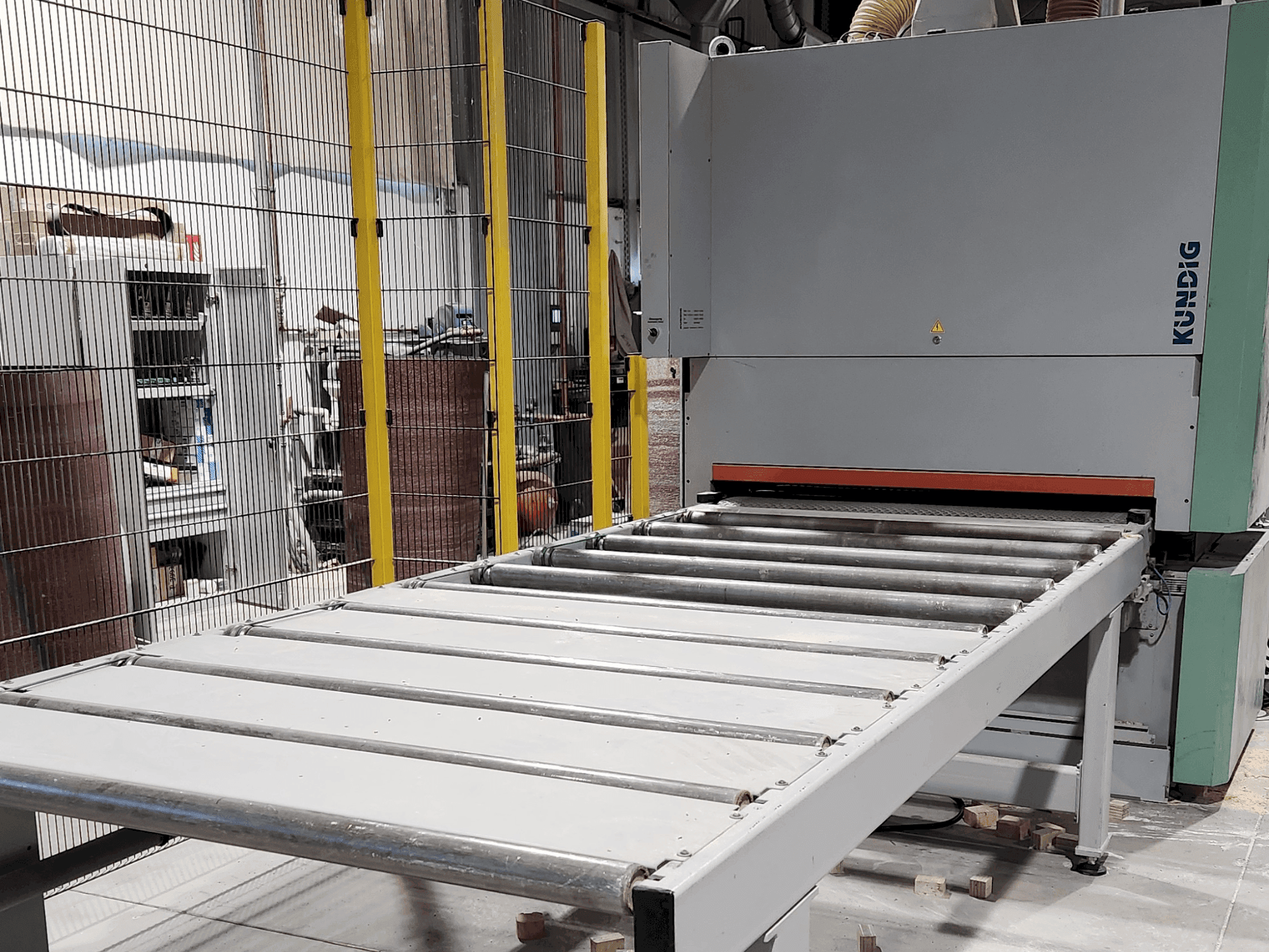 MACHINE_IMG_ALT_FRONT_VIEW