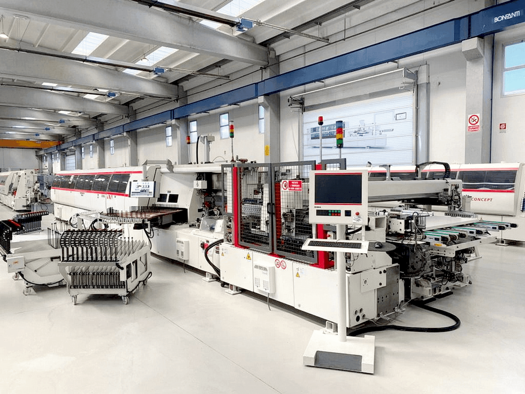 MACHINE_IMG_ALT_FRONT_VIEW