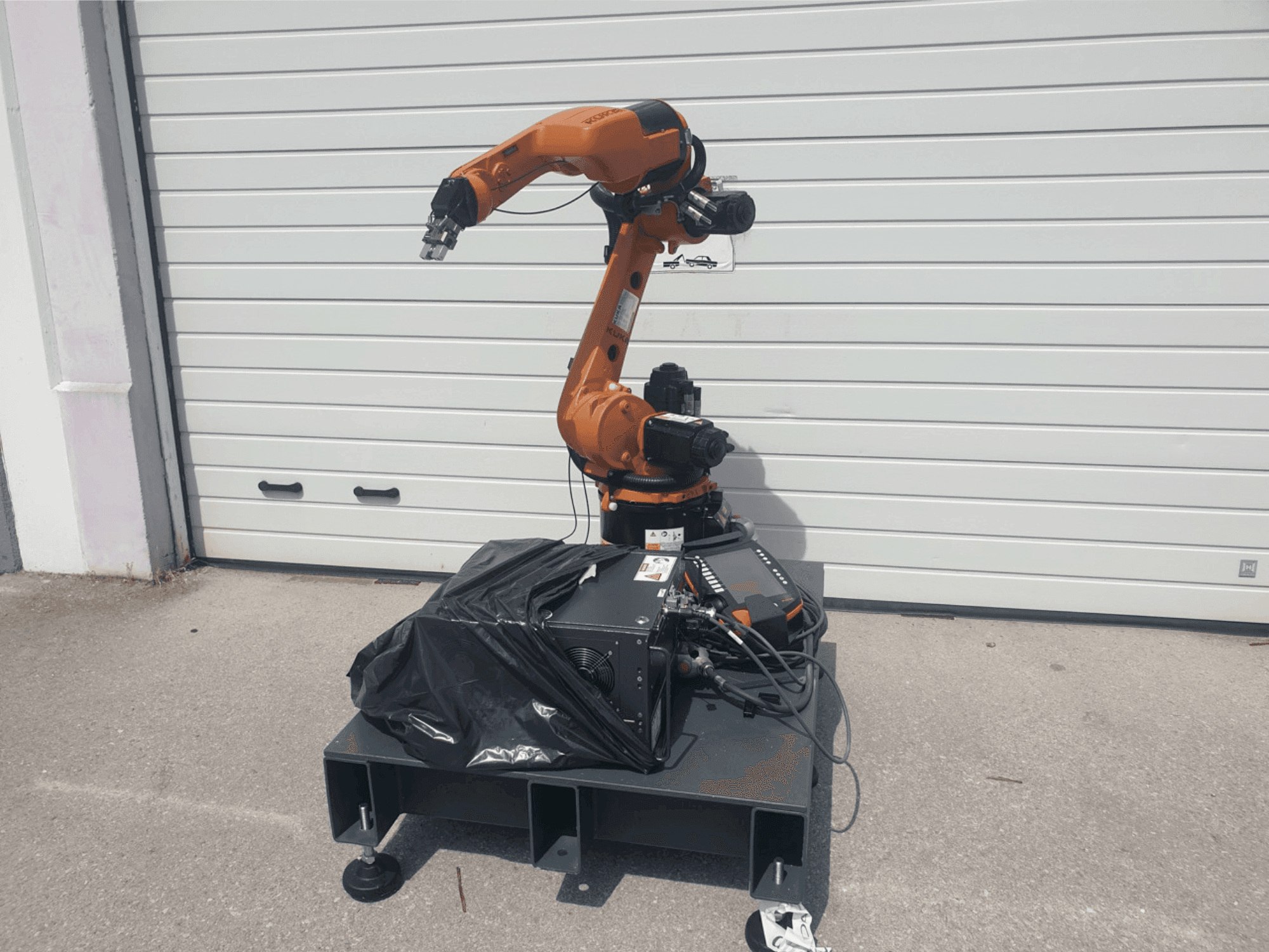 MACHINE_IMG_ALT_FRONT_VIEW