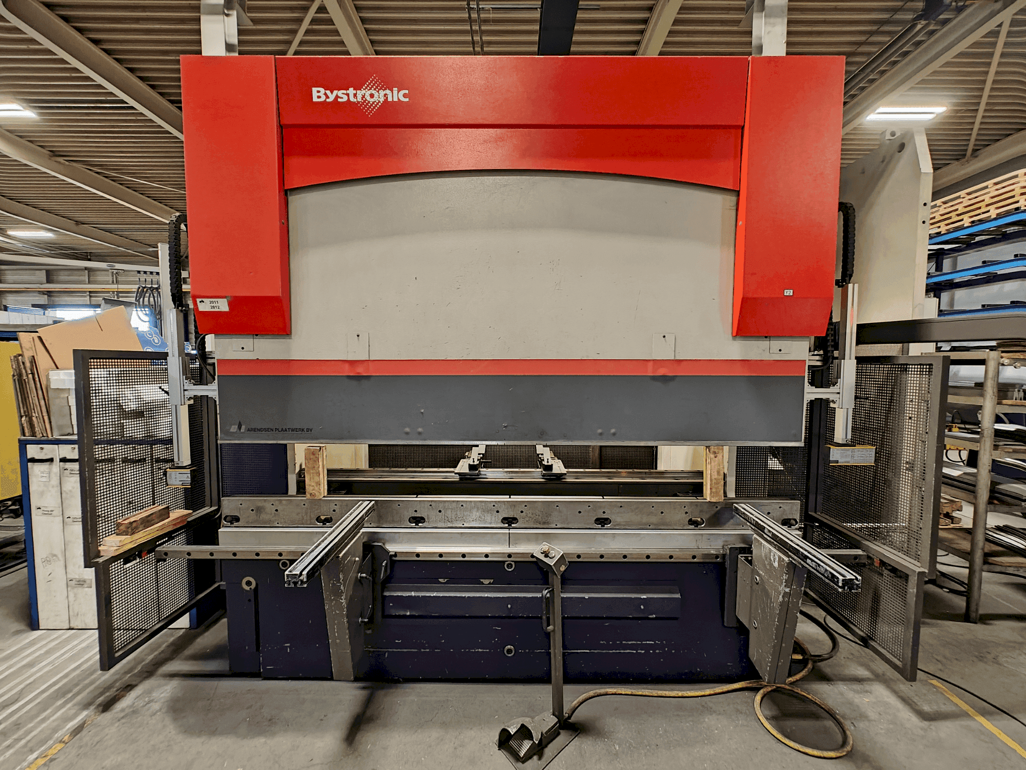 MACHINE_IMG_ALT_FRONT_VIEW