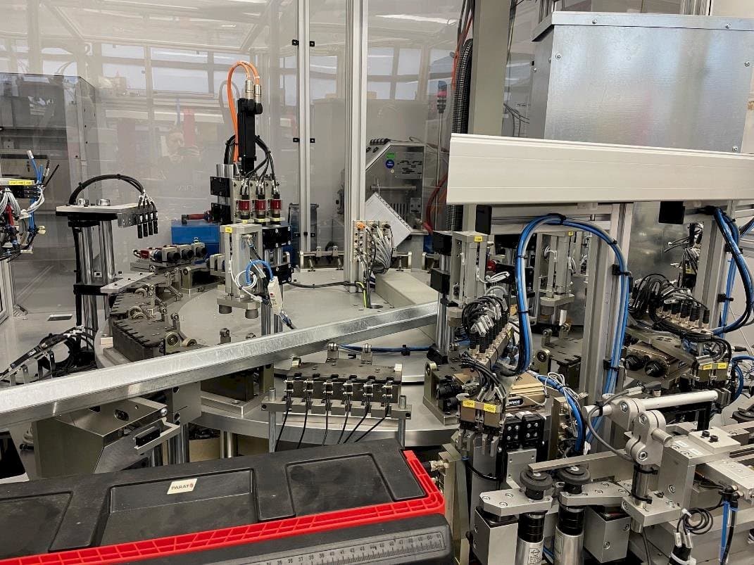 MACHINE_IMG_ALT_FRONT_VIEW