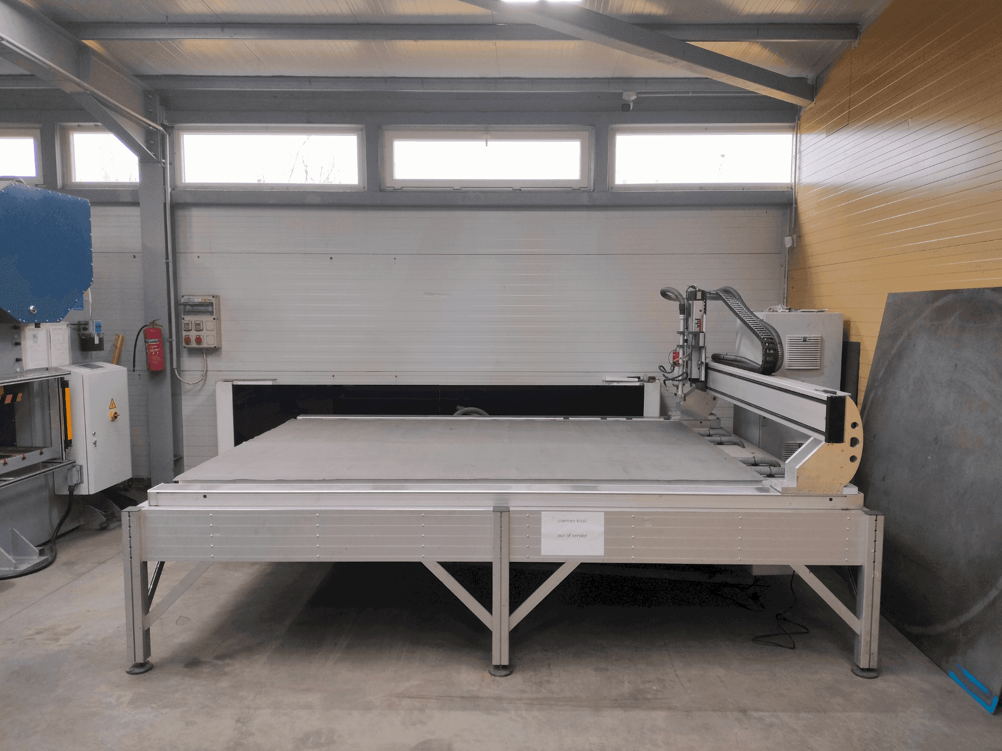 MACHINE_IMG_ALT_FRONT_VIEW