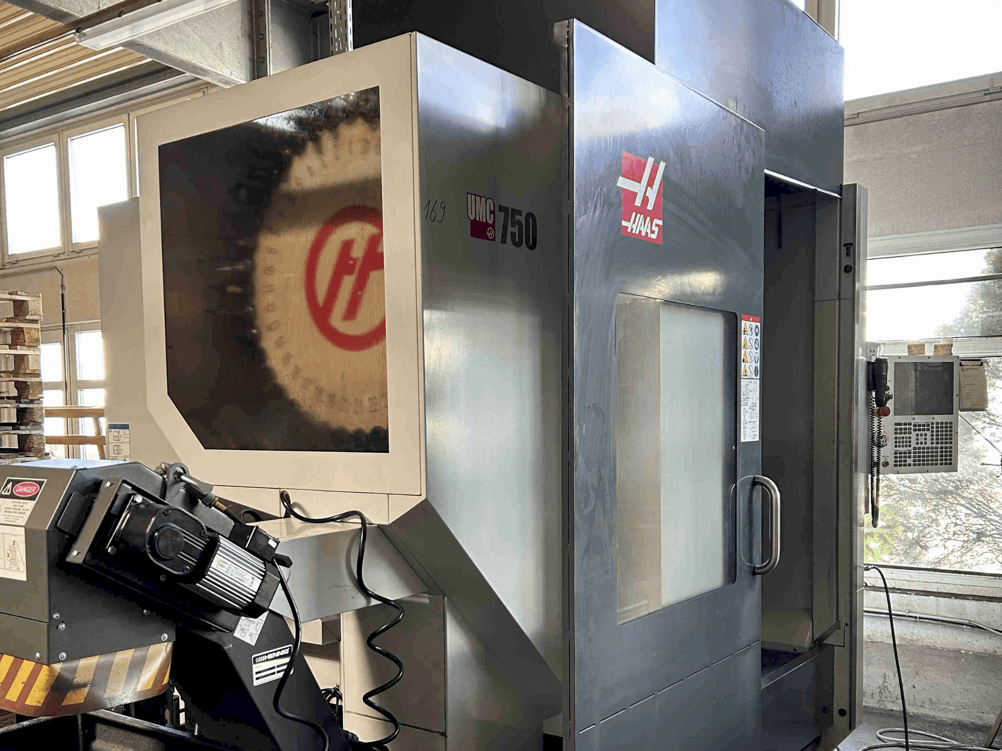MACHINE_IMG_ALT_FRONT_VIEW