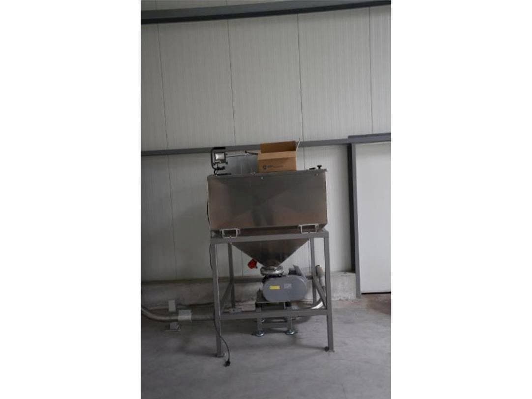 MACHINE_IMG_ALT_FRONT_VIEW