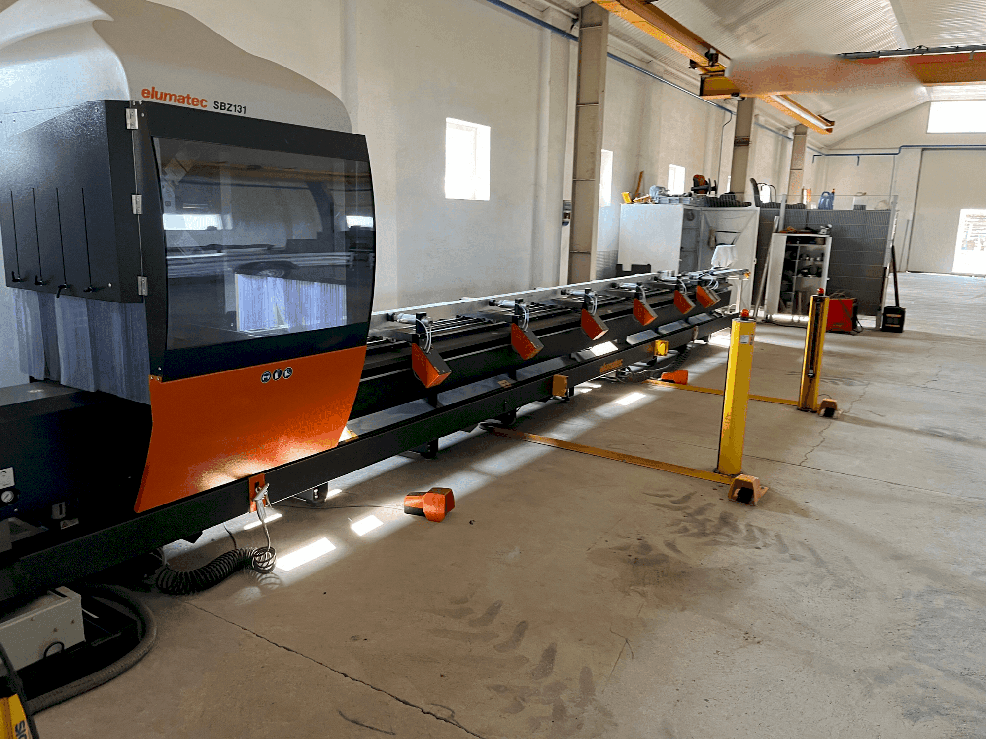 MACHINE_IMG_ALT_FRONT_VIEW