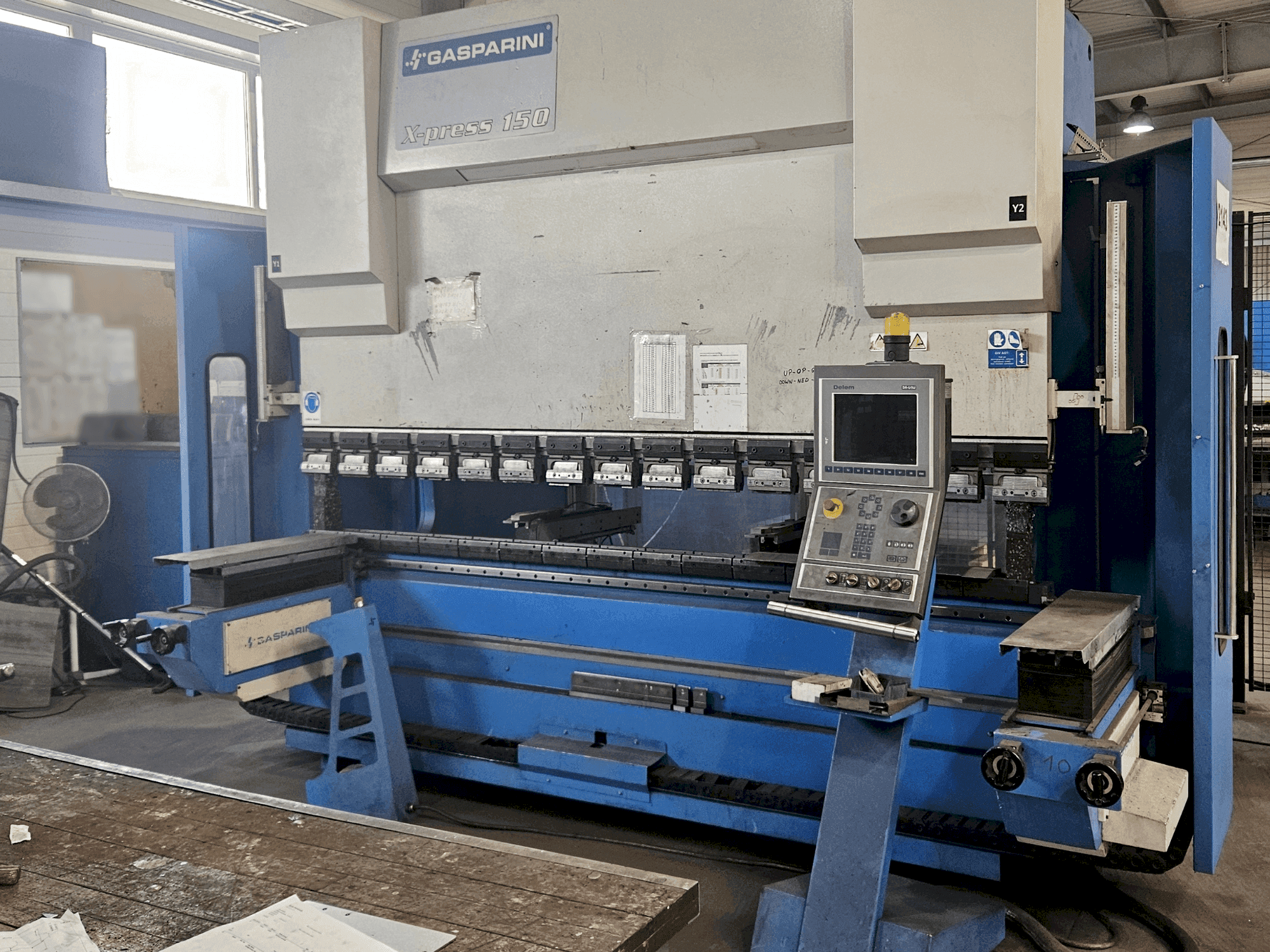 MACHINE_IMG_ALT_FRONT_VIEW