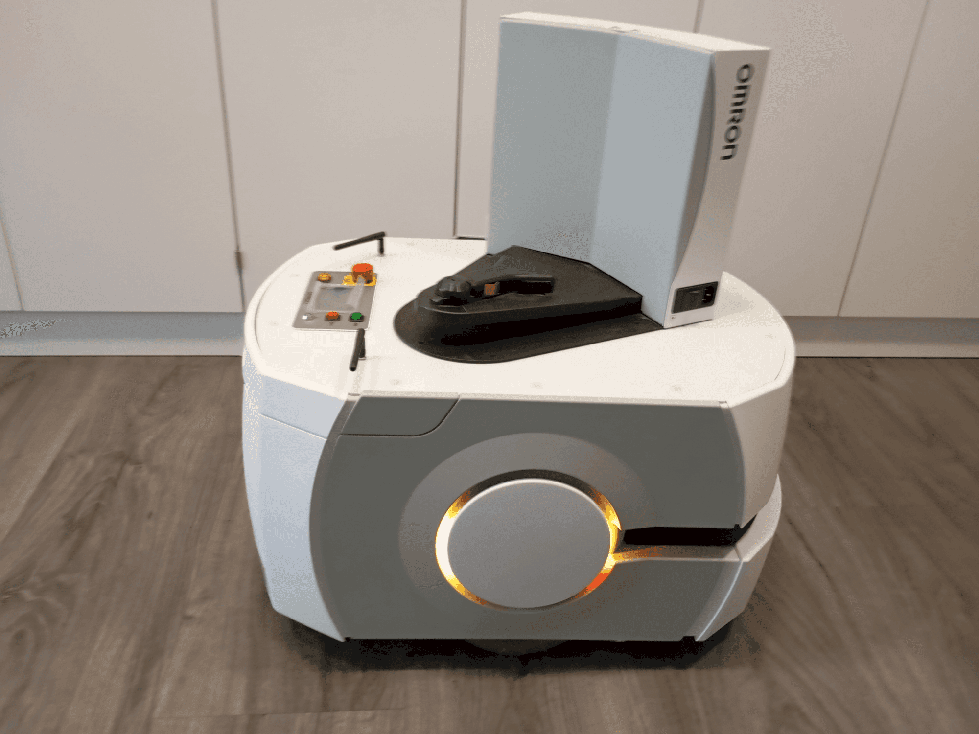 MACHINE_IMG_ALT_FRONT_VIEW