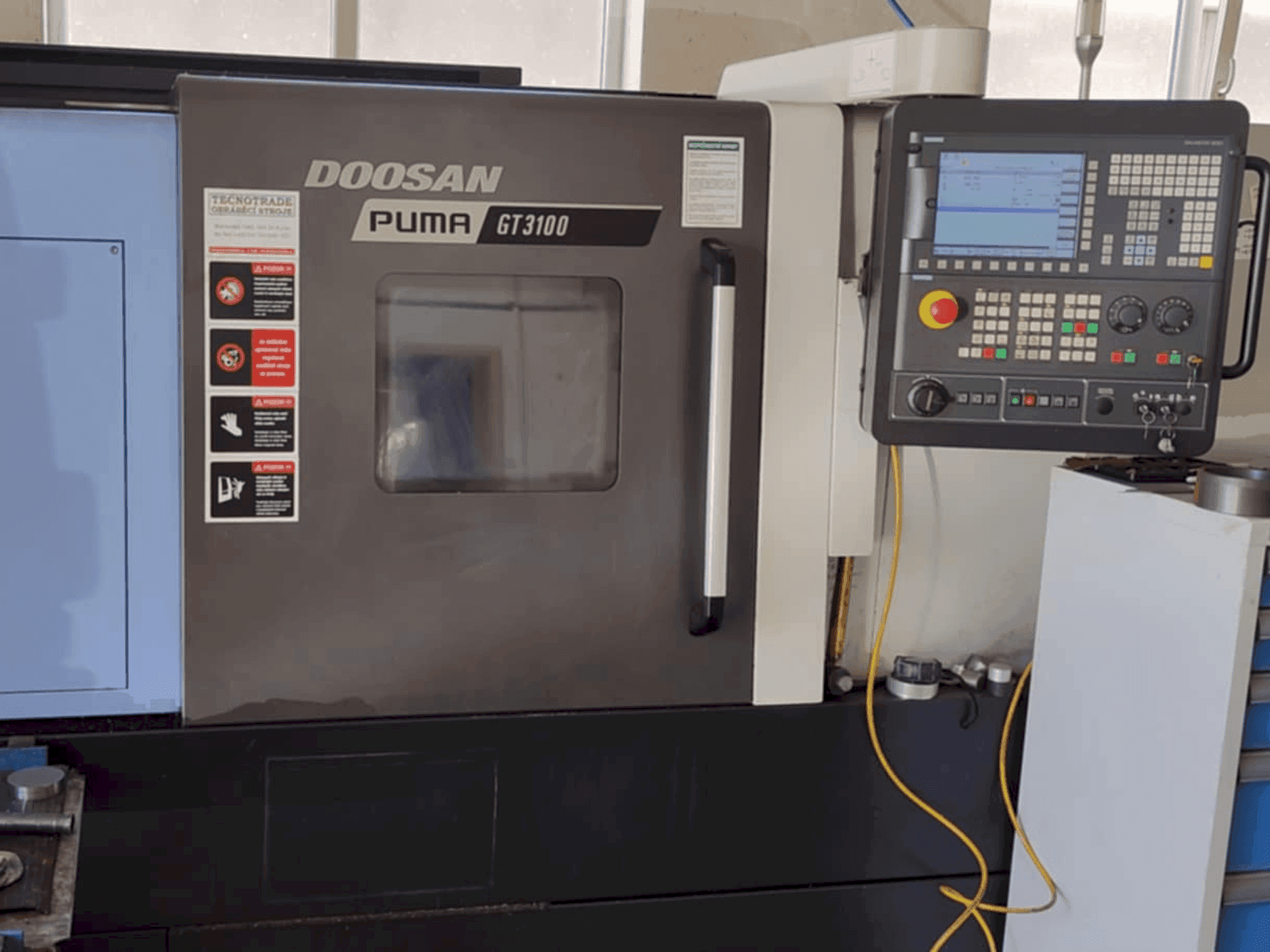 MACHINE_IMG_ALT_FRONT_VIEW