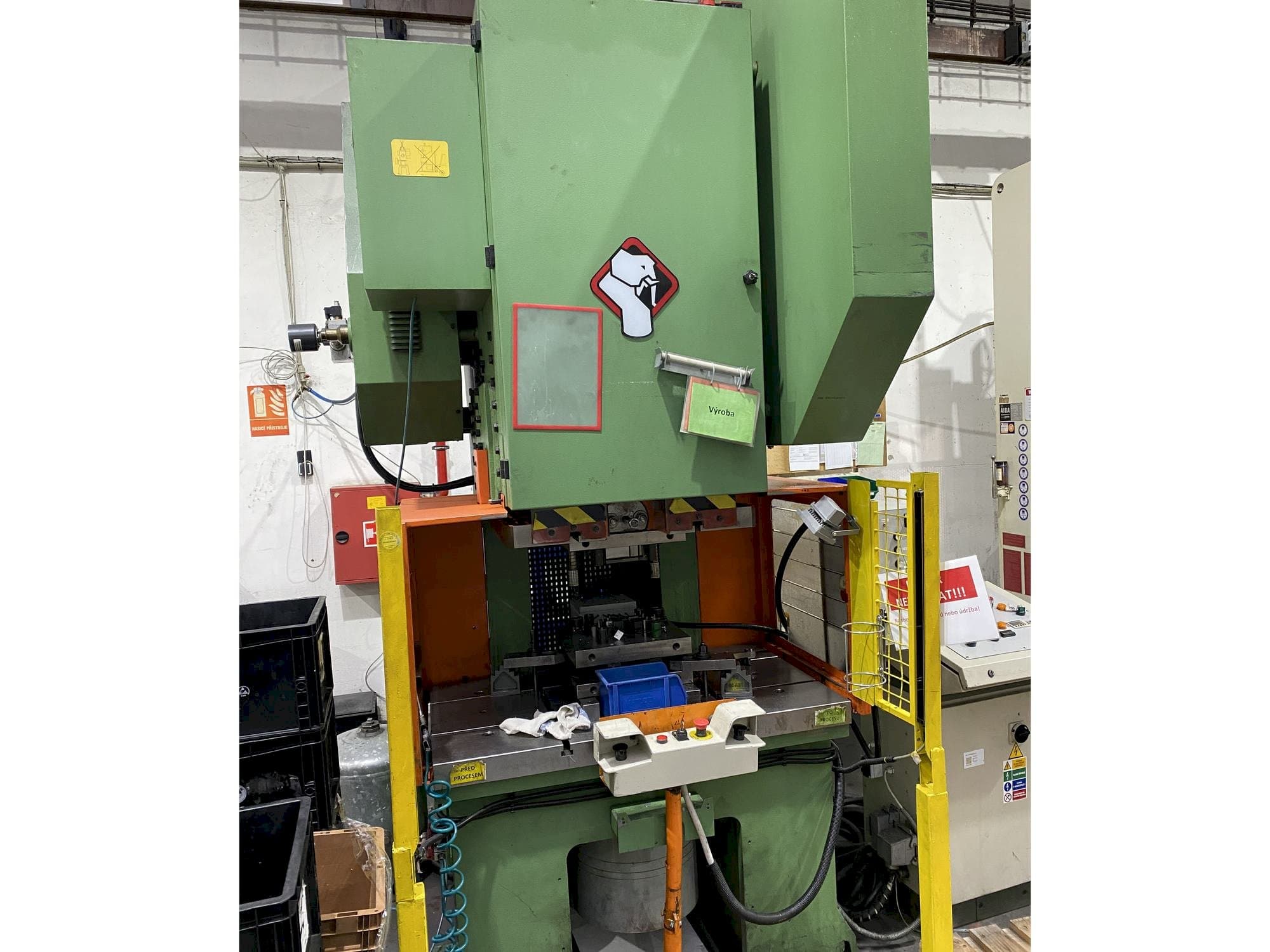 MACHINE_IMG_ALT_FRONT_VIEW