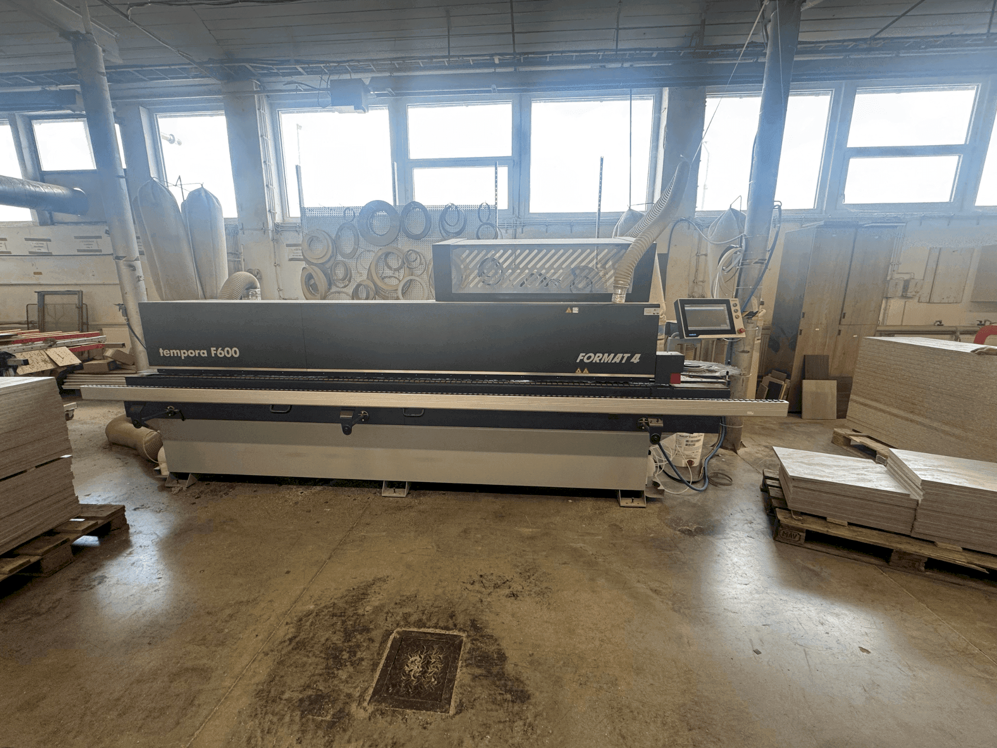 MACHINE_IMG_ALT_FRONT_VIEW