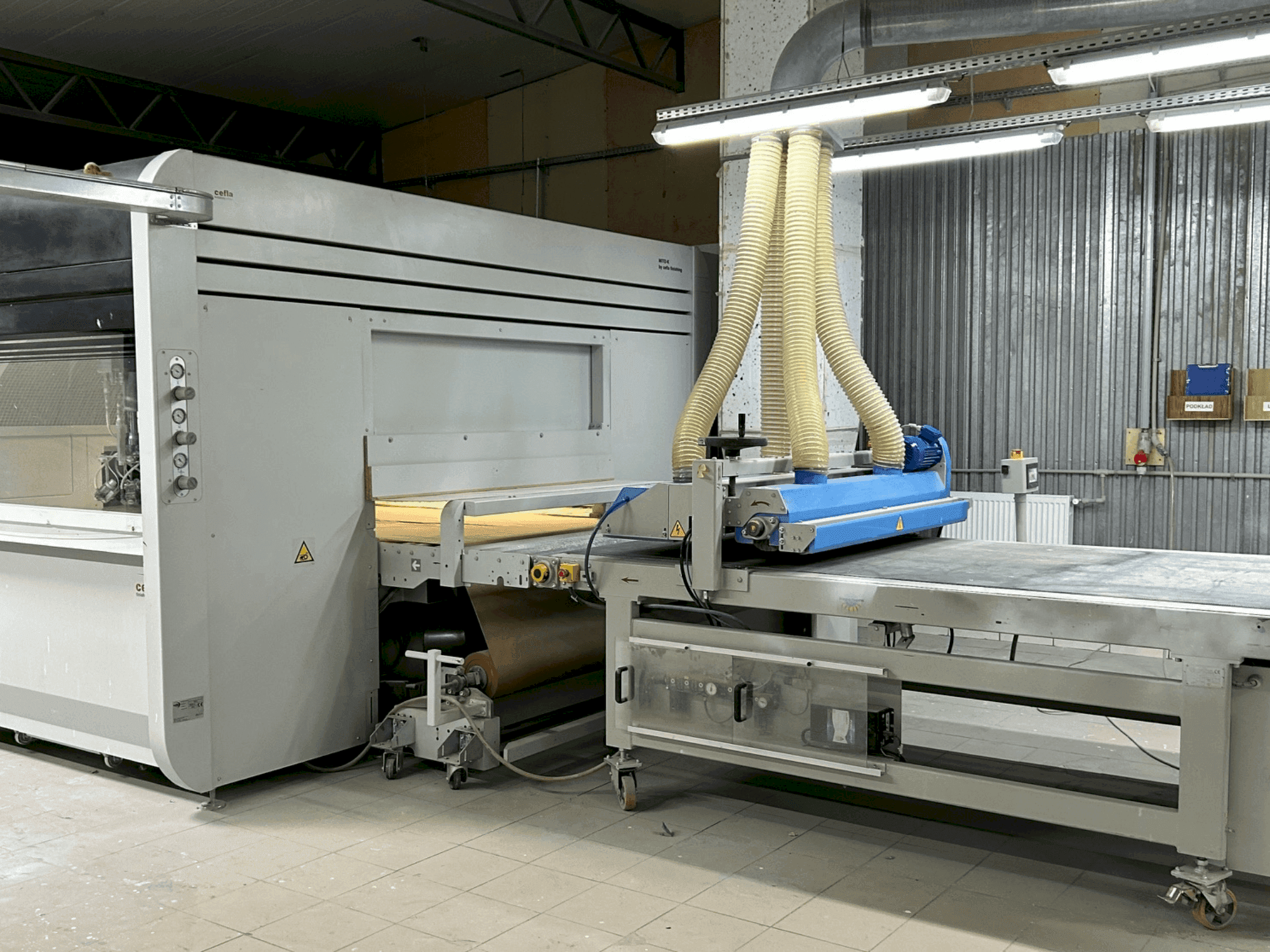 MACHINE_IMG_ALT_FRONT_VIEW