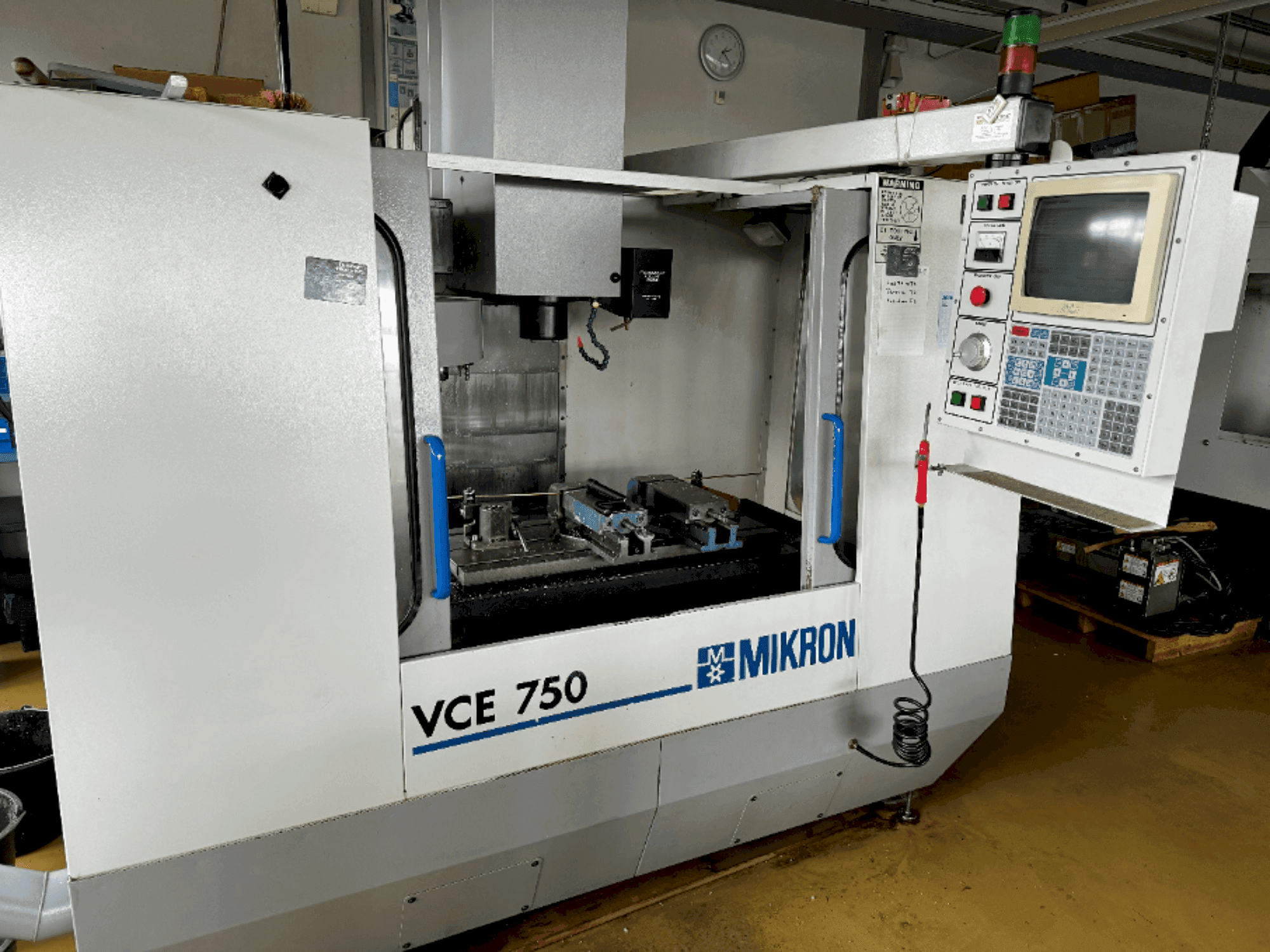 MACHINE_IMG_ALT_FRONT_VIEW