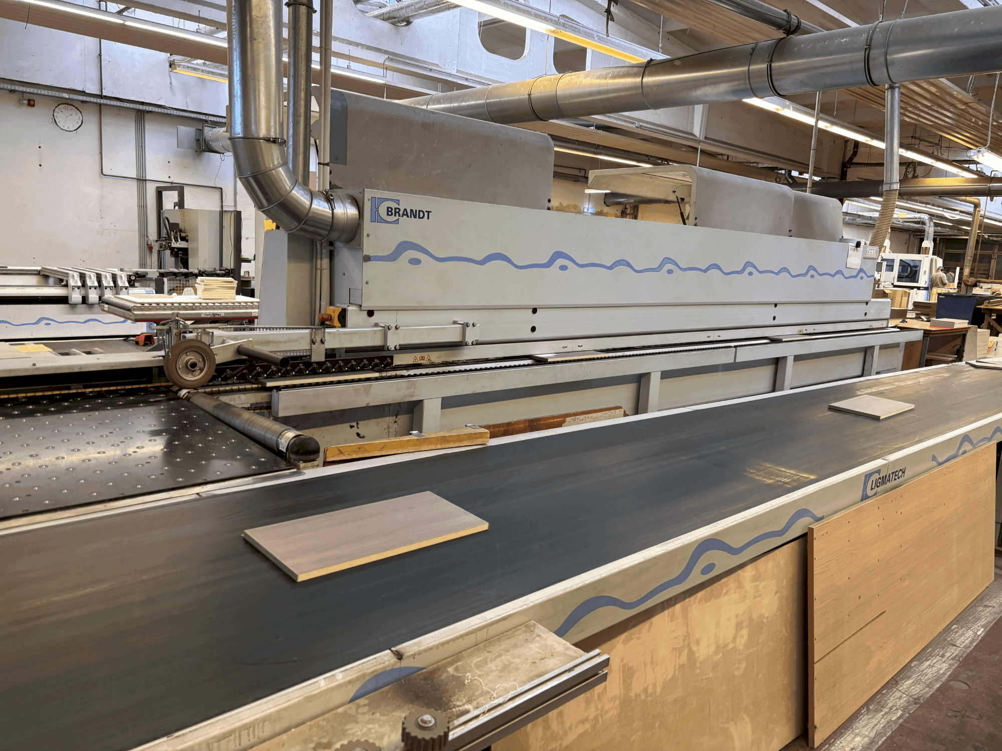 MACHINE_IMG_ALT_FRONT_VIEW