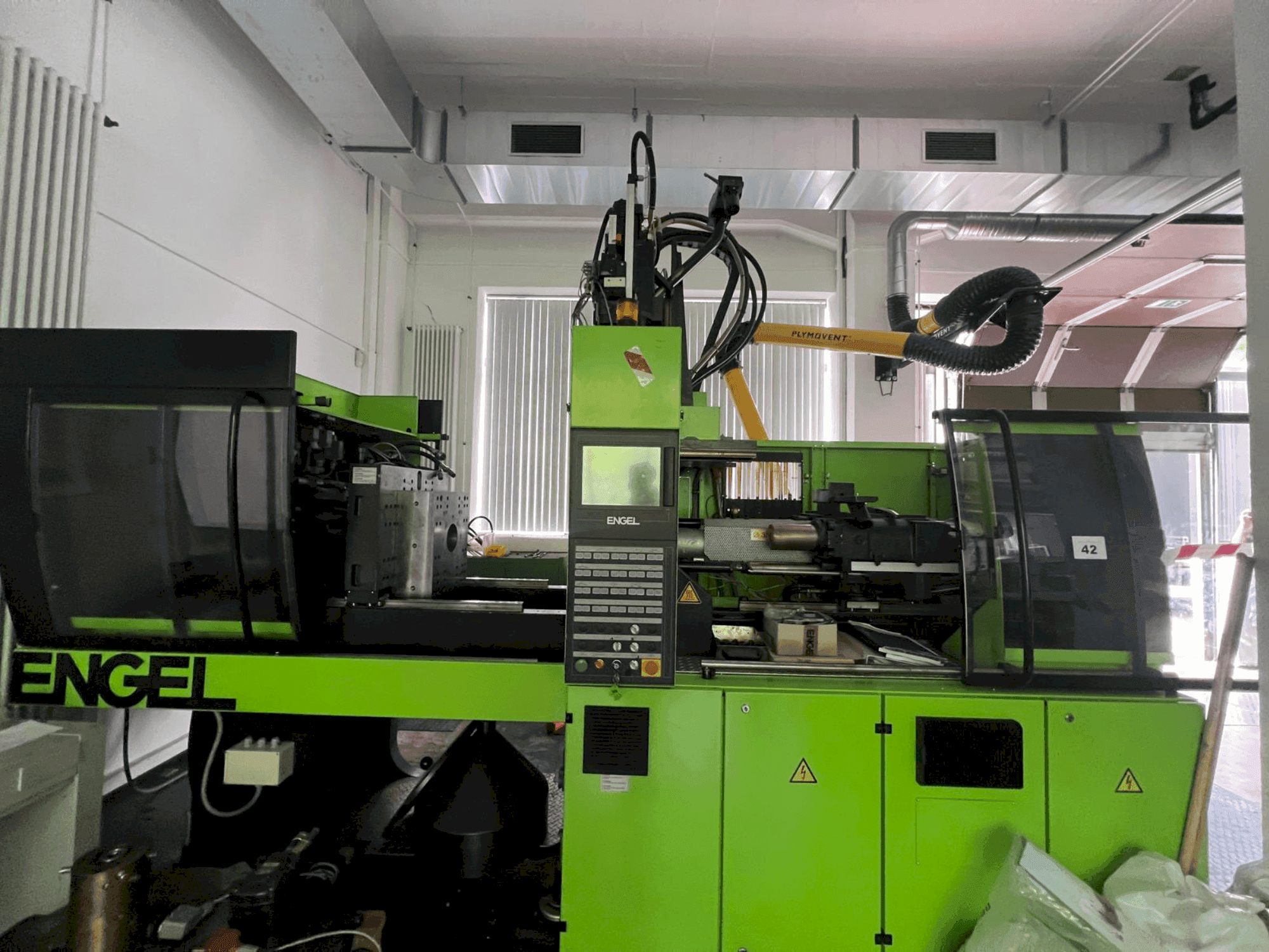 MACHINE_IMG_ALT_FRONT_VIEW