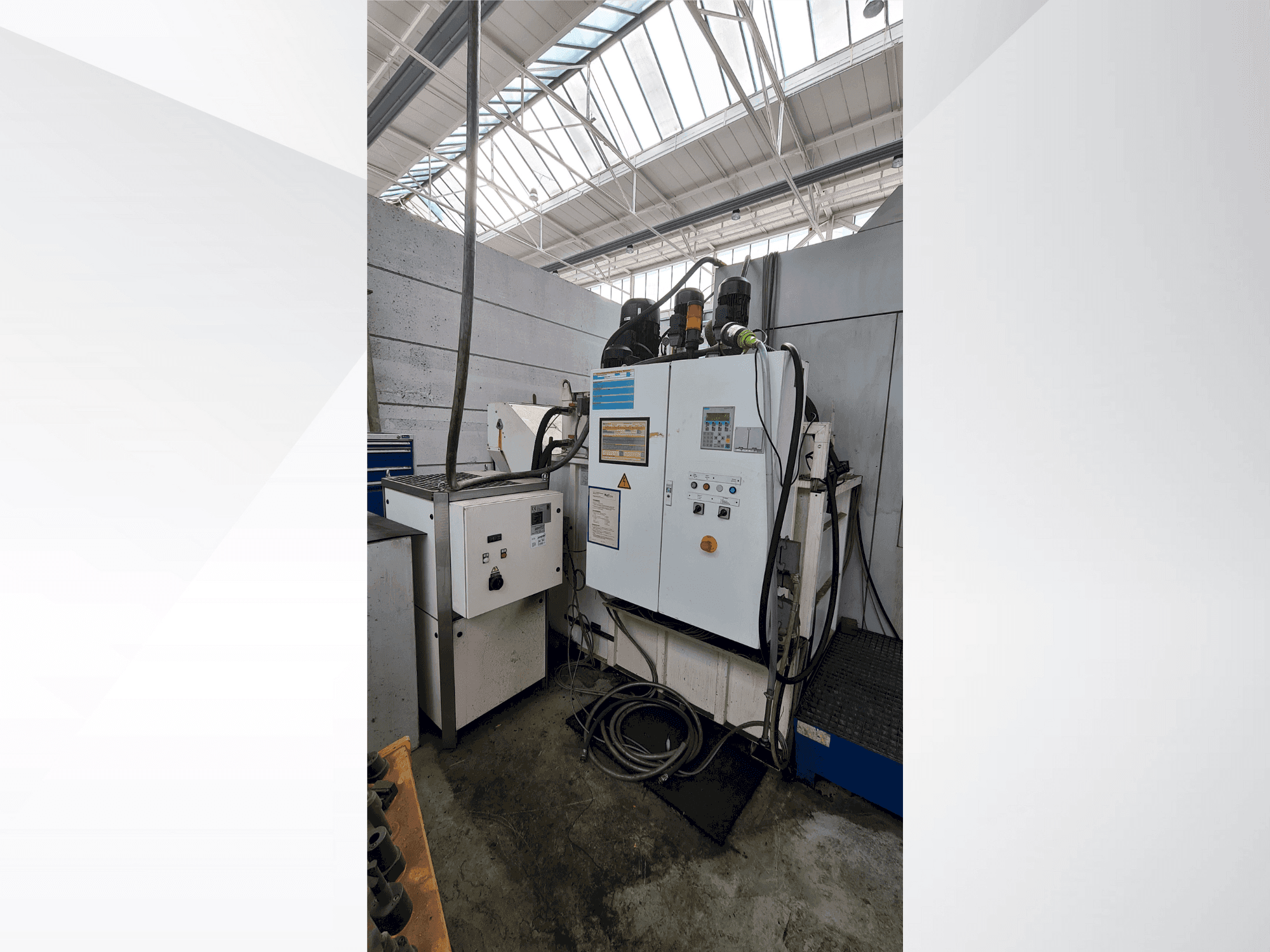 MACHINE_IMG_ALT_FRONT_VIEW