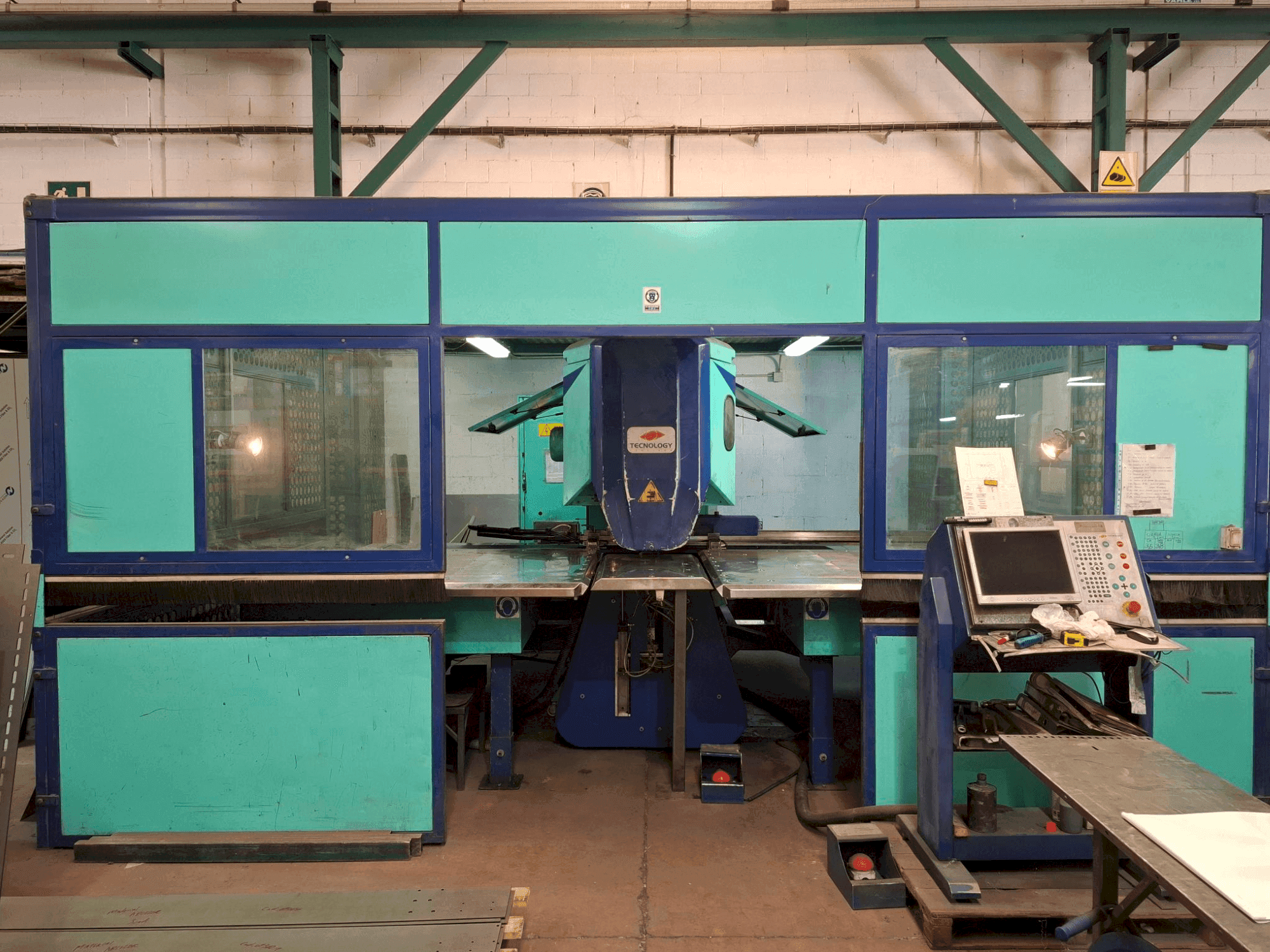 MACHINE_IMG_ALT_FRONT_VIEW