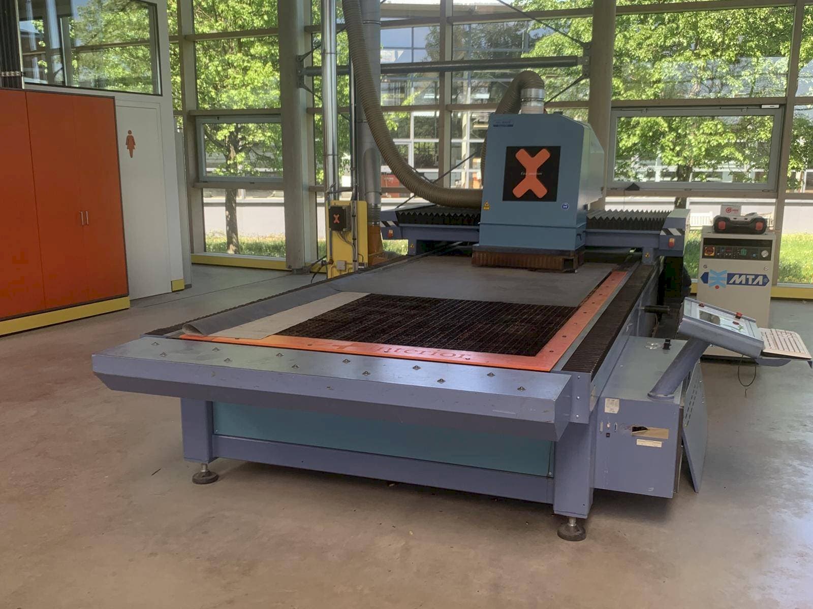 MACHINE_IMG_ALT_FRONT_VIEW