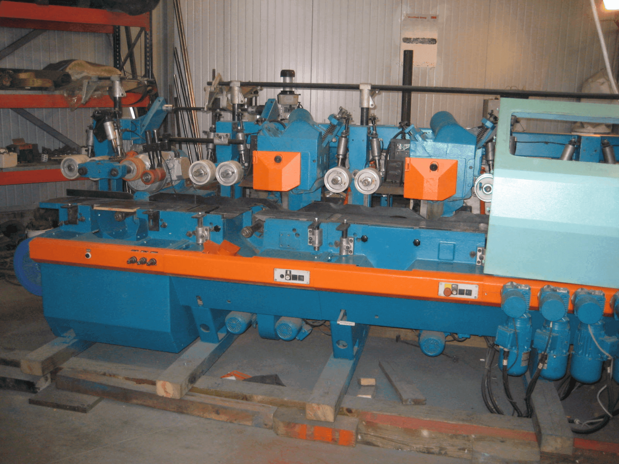 MACHINE_IMG_ALT_FRONT_VIEW