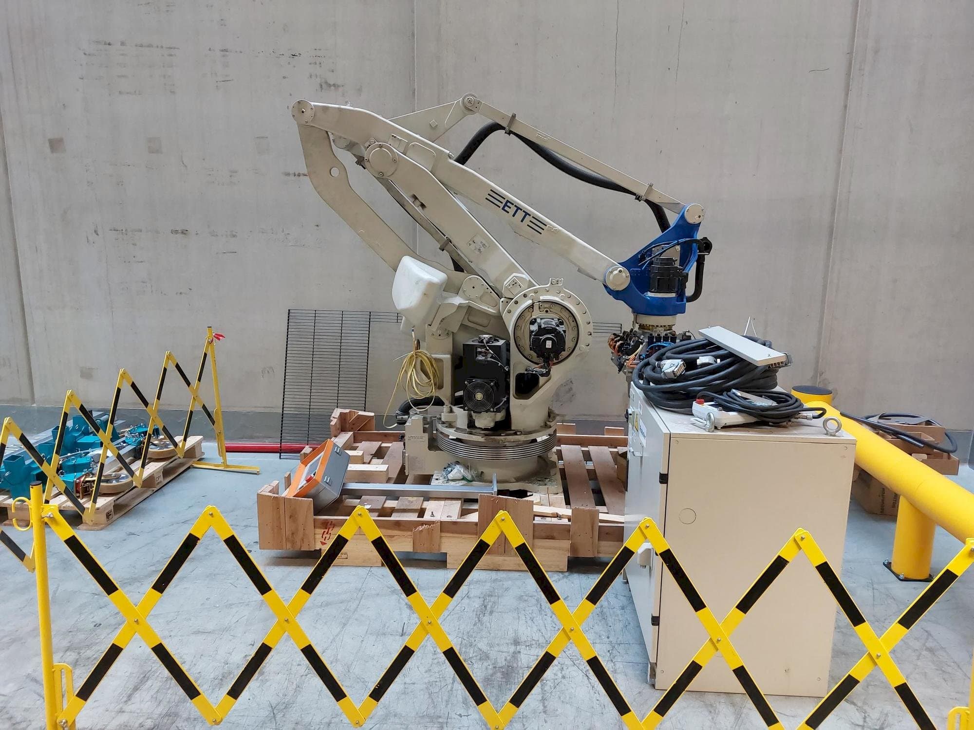 MACHINE_IMG_ALT_FRONT_VIEW