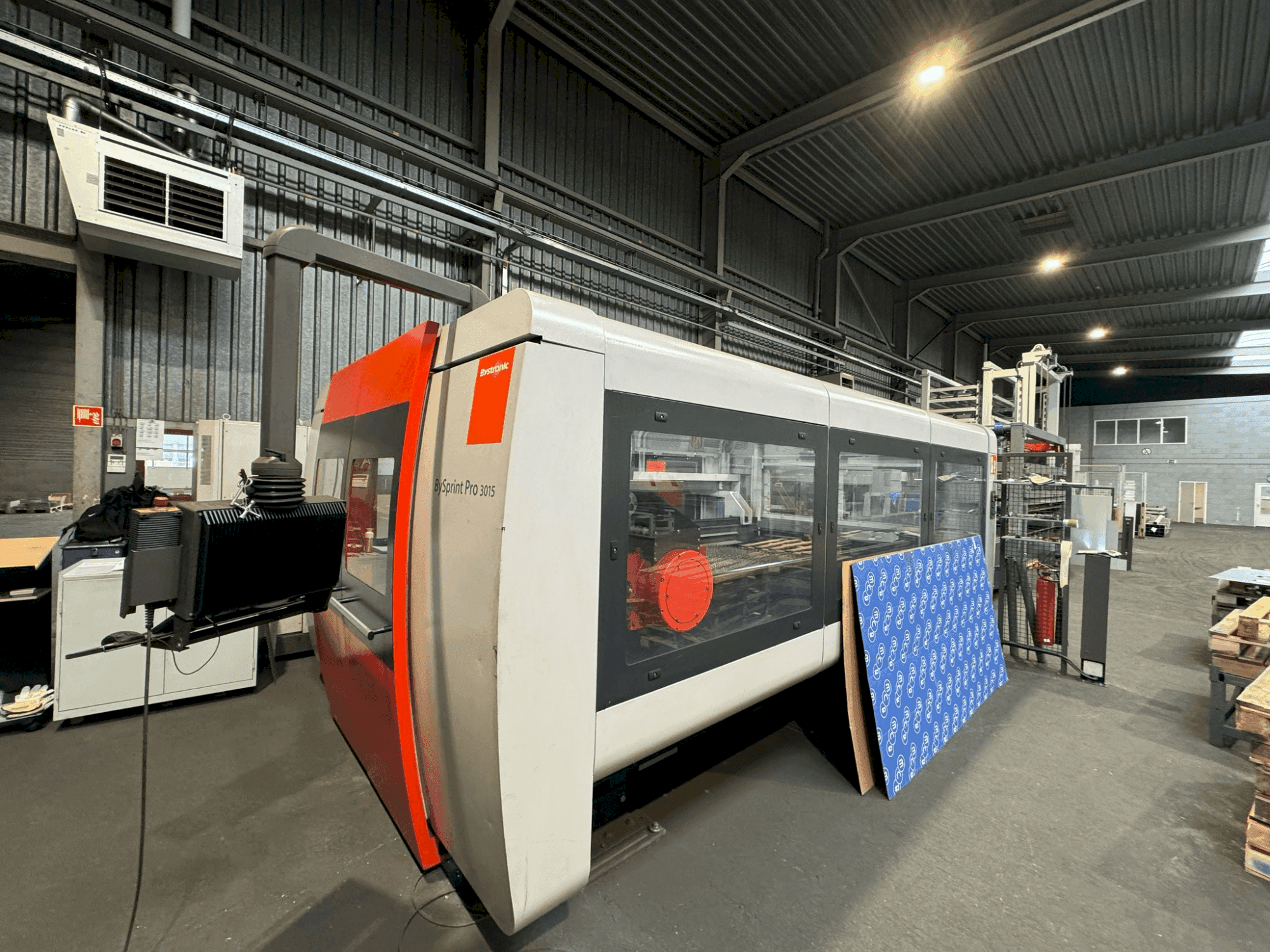 MACHINE_IMG_ALT_FRONT_VIEW
