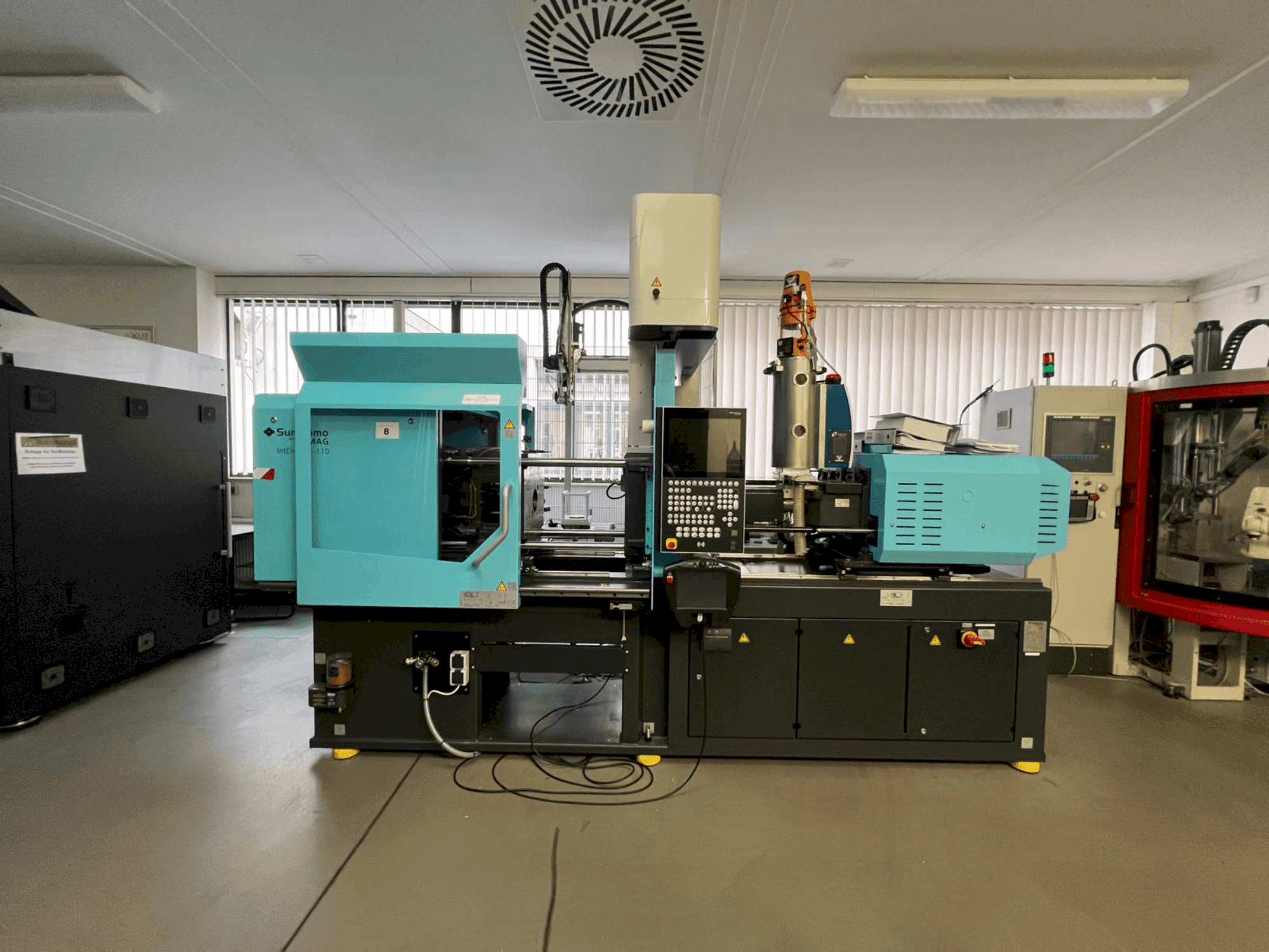 MACHINE_IMG_ALT_FRONT_VIEW