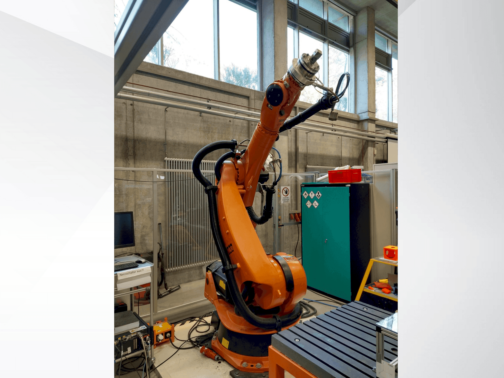 MACHINE_IMG_ALT_FRONT_VIEW