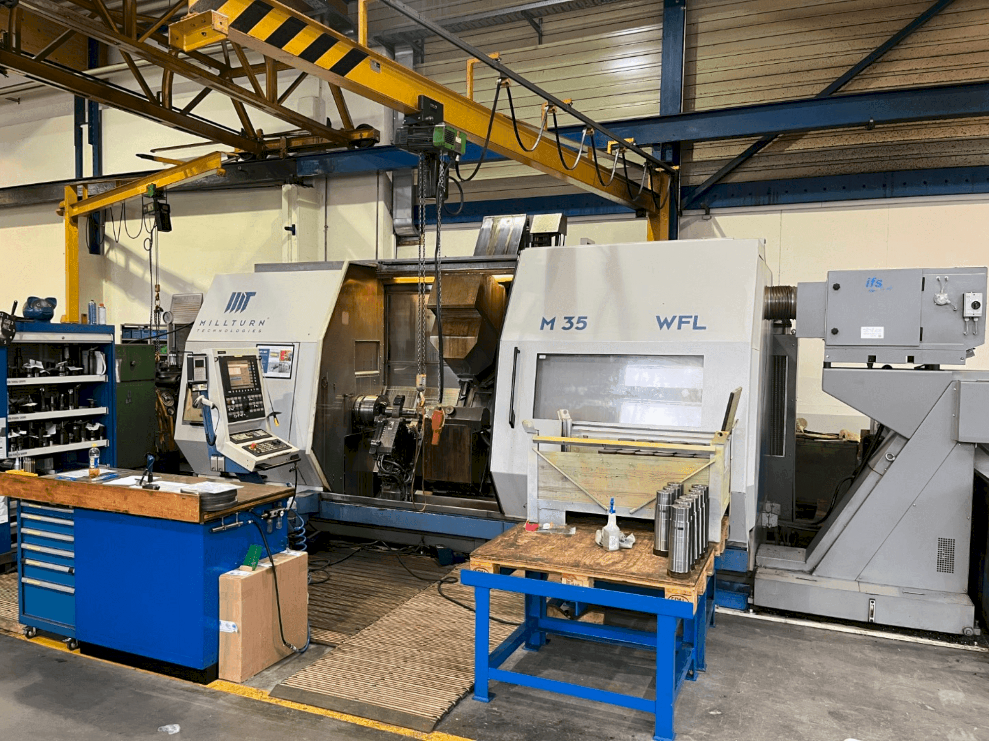 MACHINE_IMG_ALT_FRONT_VIEW