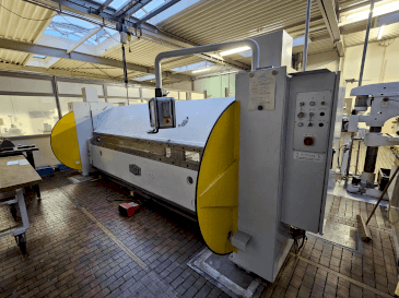 MACHINE_IMG_ALT_FRONT_VIEW