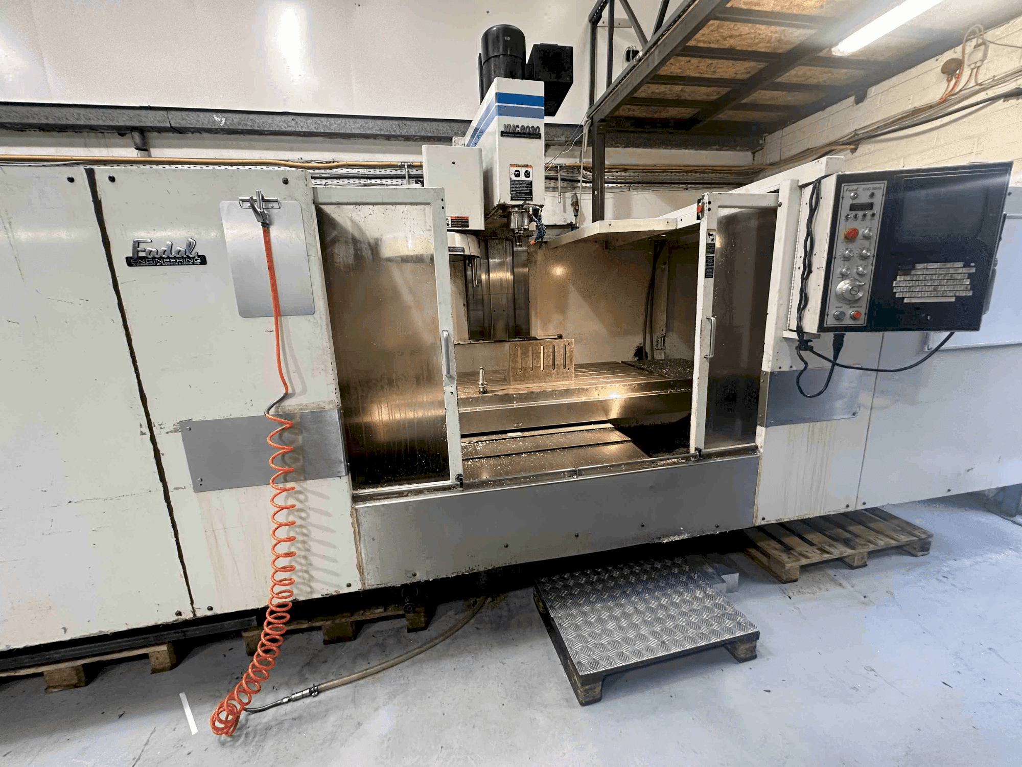 MACHINE_IMG_ALT_FRONT_VIEW