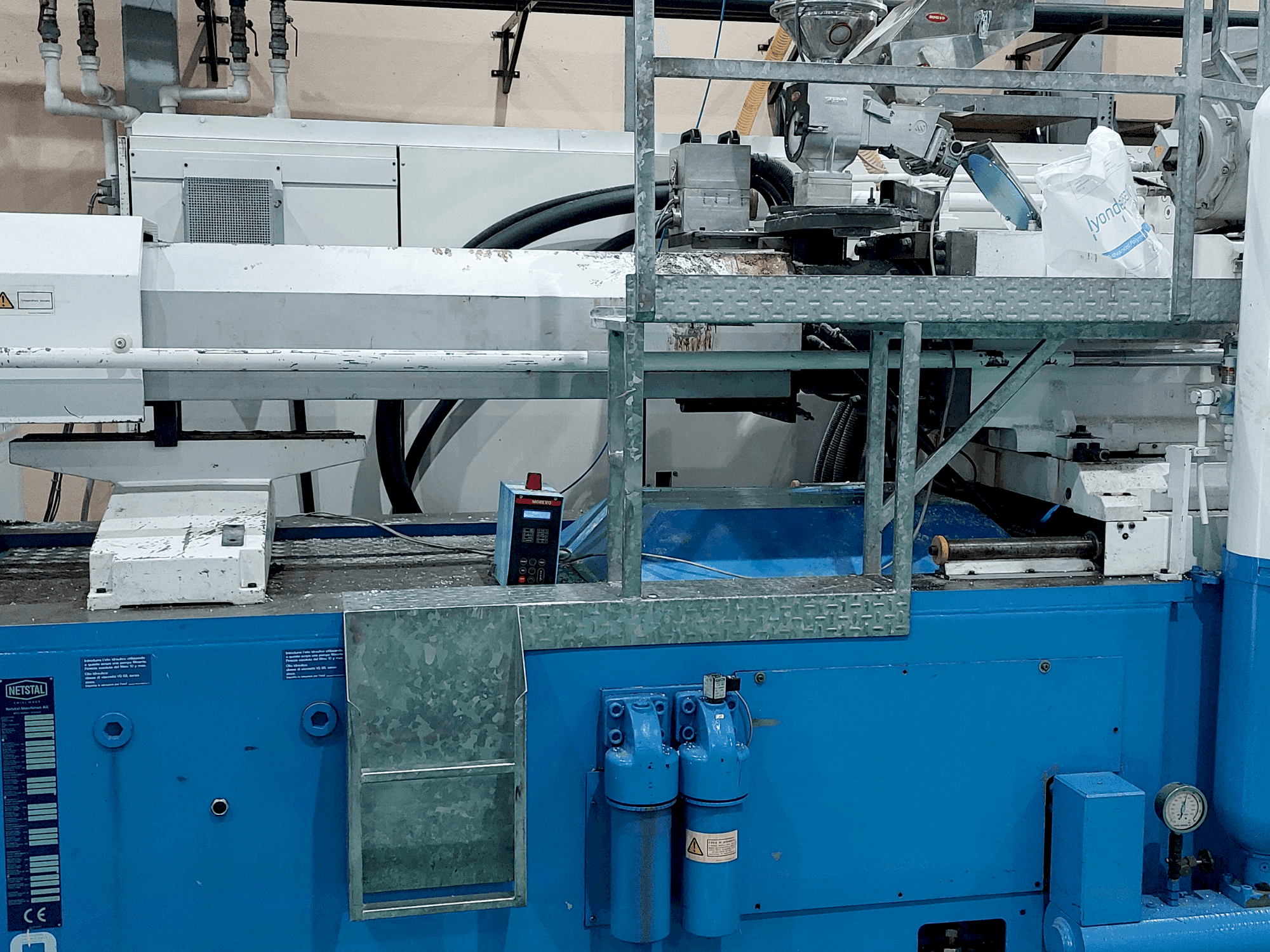 MACHINE_IMG_ALT_FRONT_VIEW