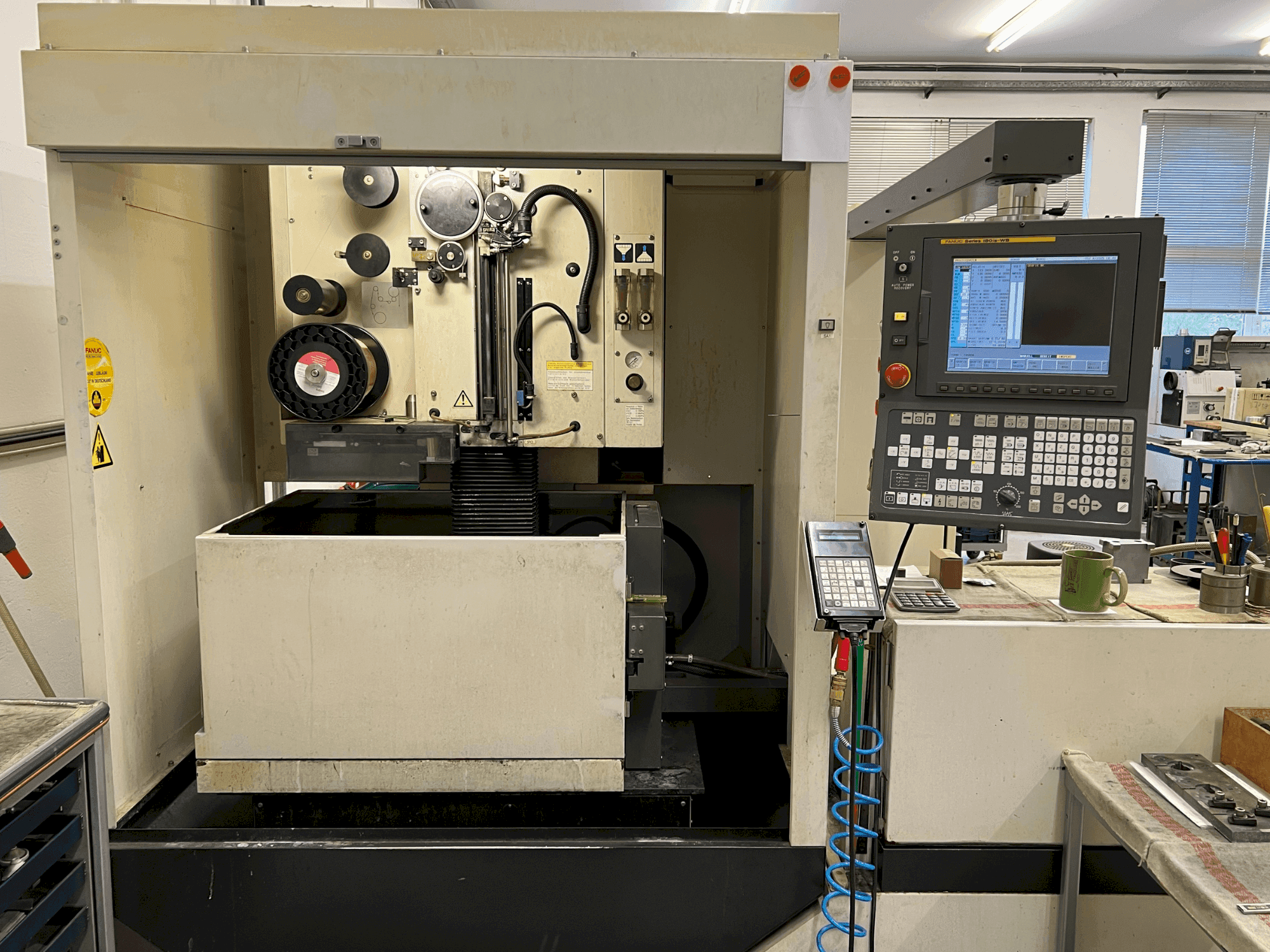 MACHINE_IMG_ALT_FRONT_VIEW